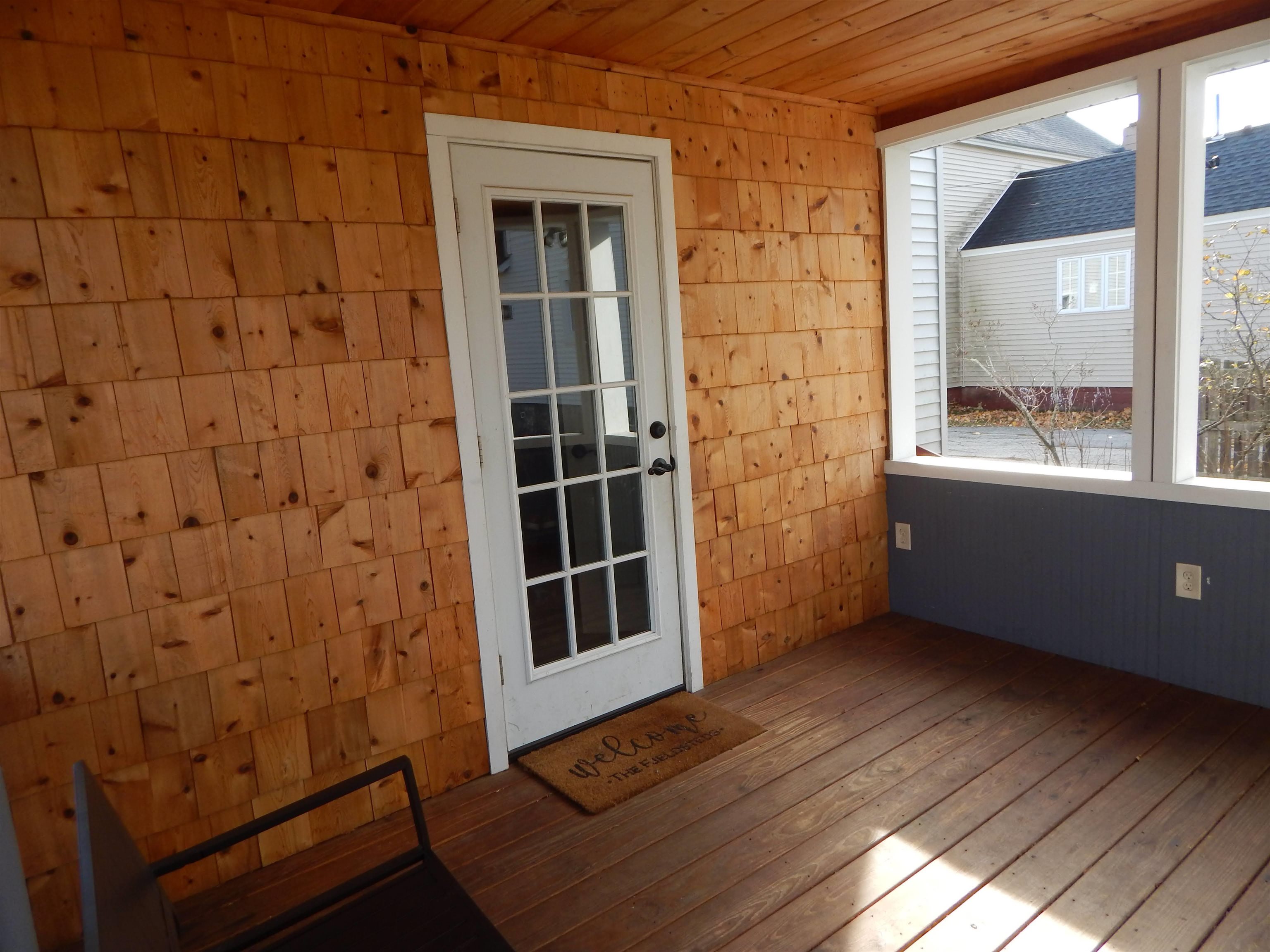 32 Stone St, Concord, NH 03301