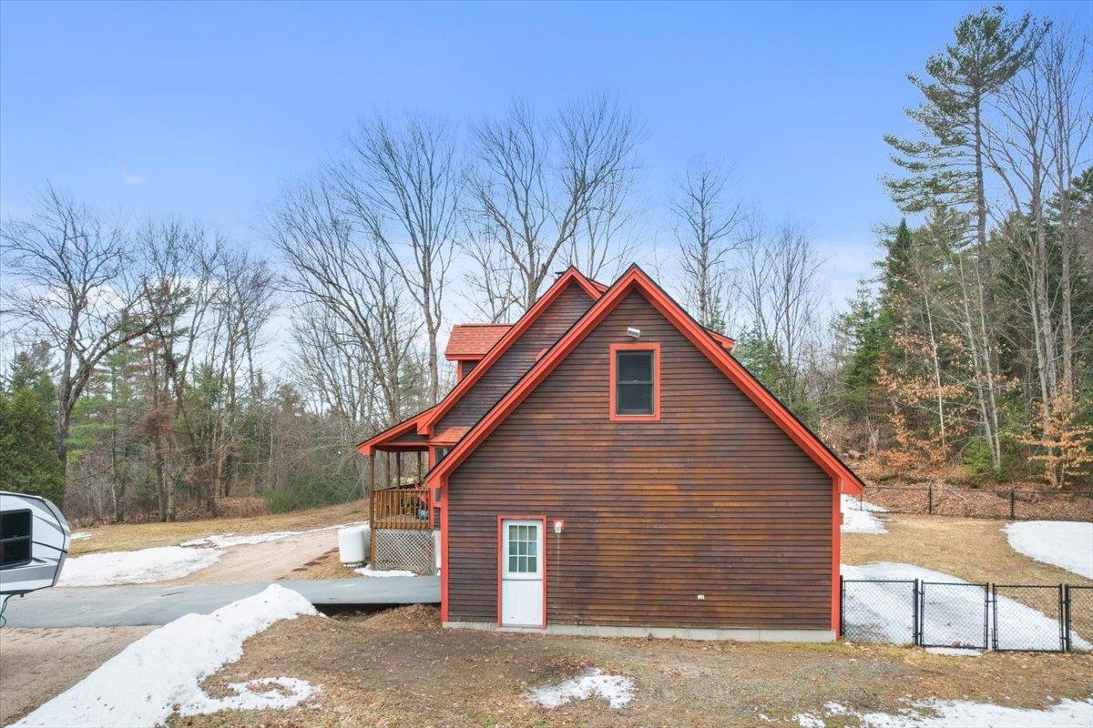 99 Whitefield Rd, Bethlehem, NH 03574