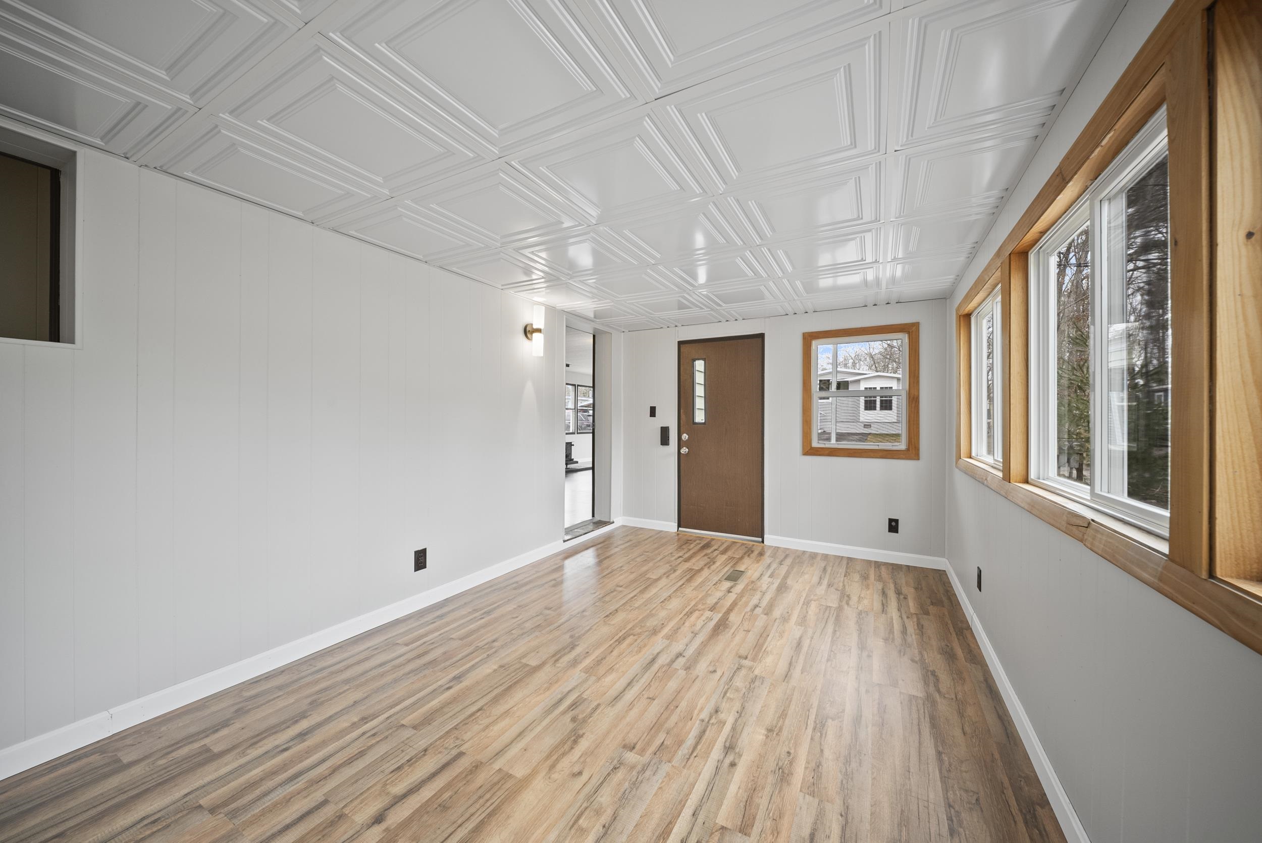 802 Nottingham Dr, Exeter, NH 03833