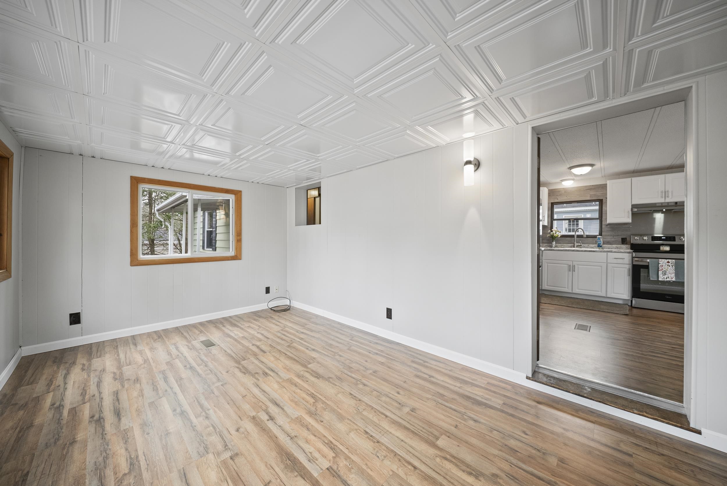 802 Nottingham Dr, Exeter, NH 03833