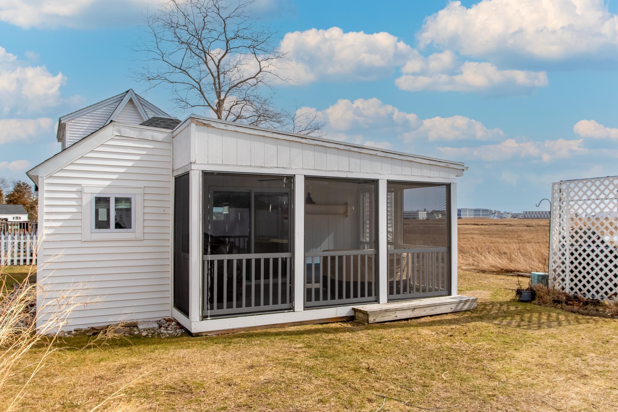 515 Winnacunnet Rd, Hampton, NH 03842