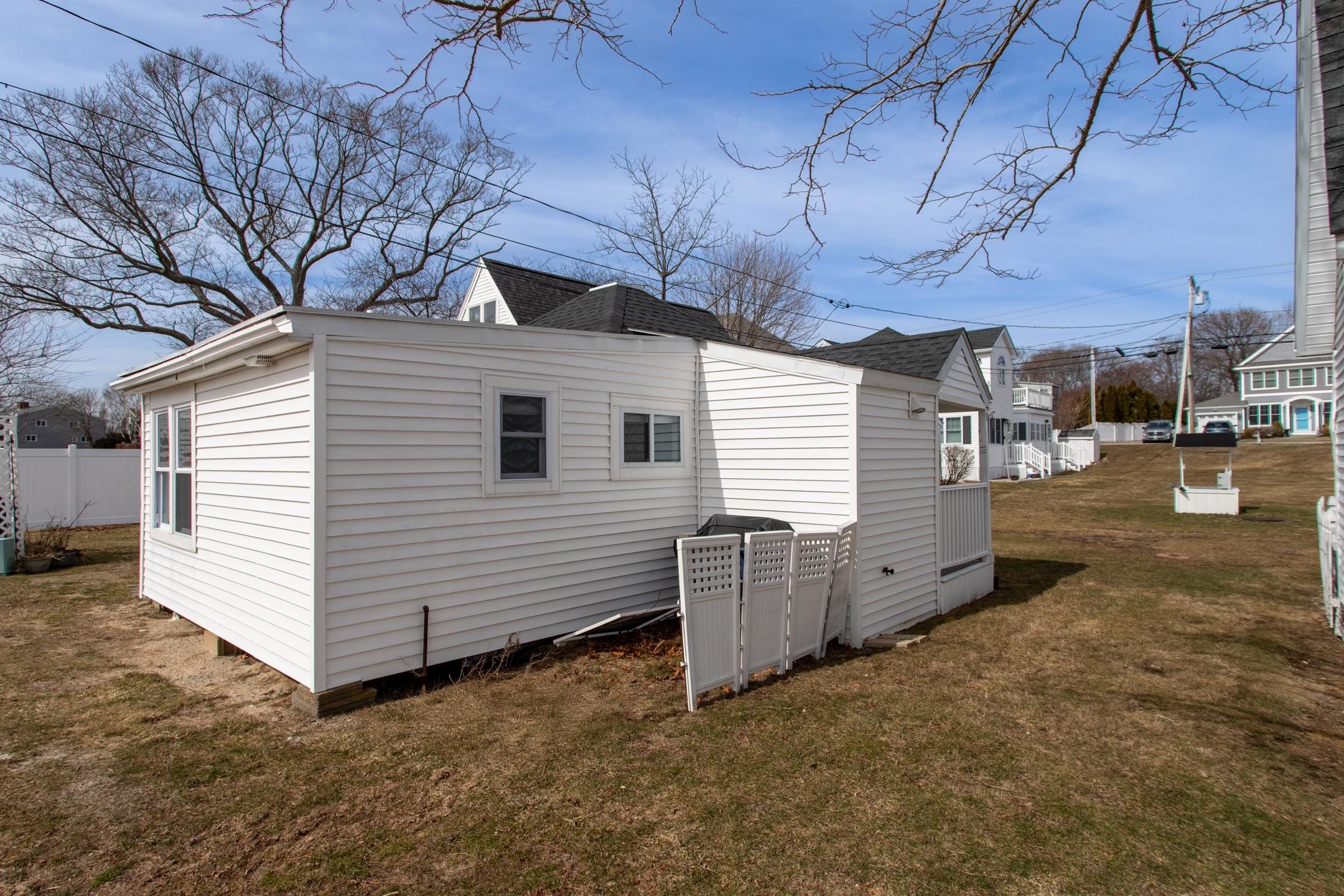 515 Winnacunnet Rd, Hampton, NH 03842