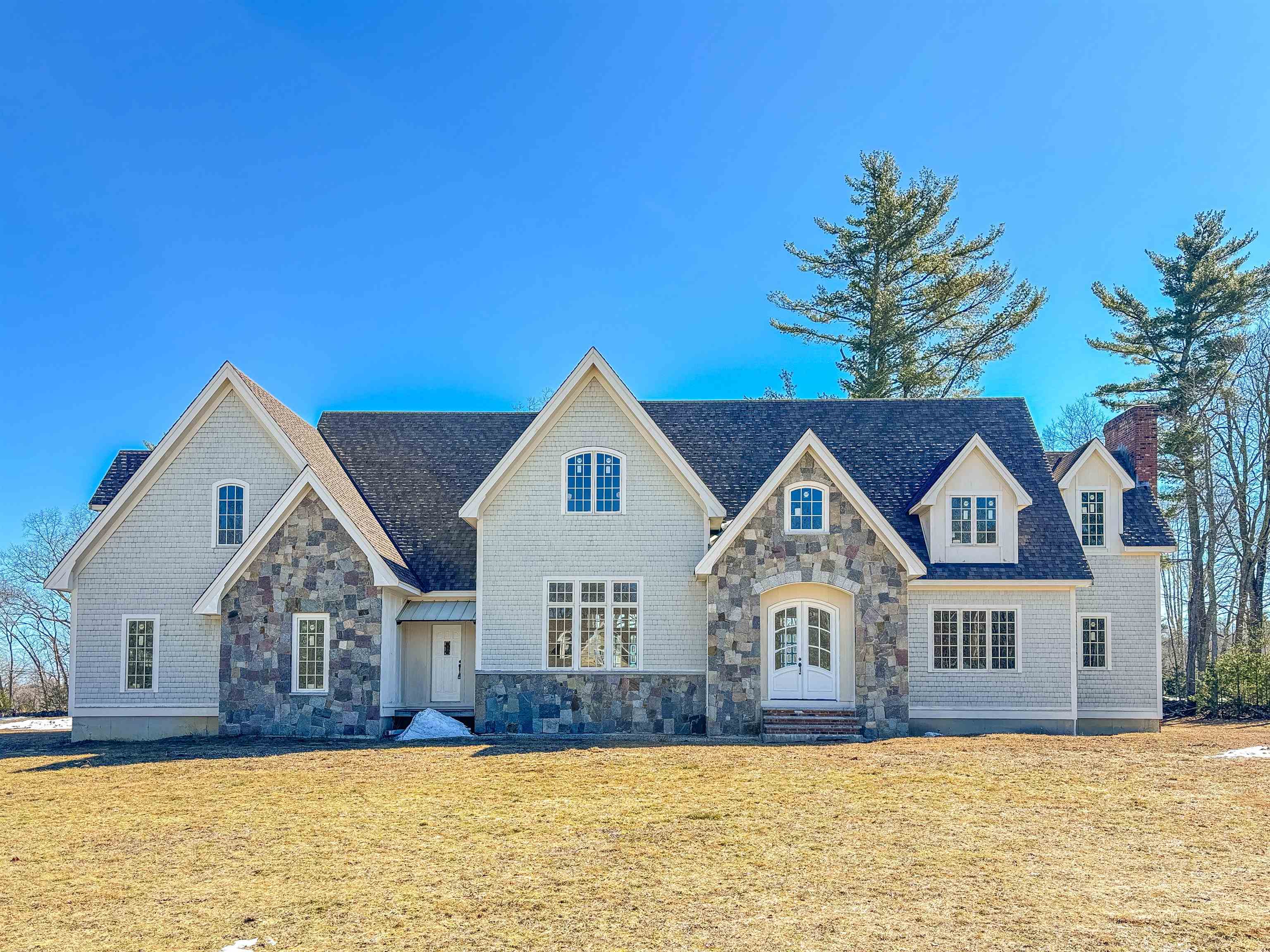 5 Liberty Ln, Barrington, NH 03825
