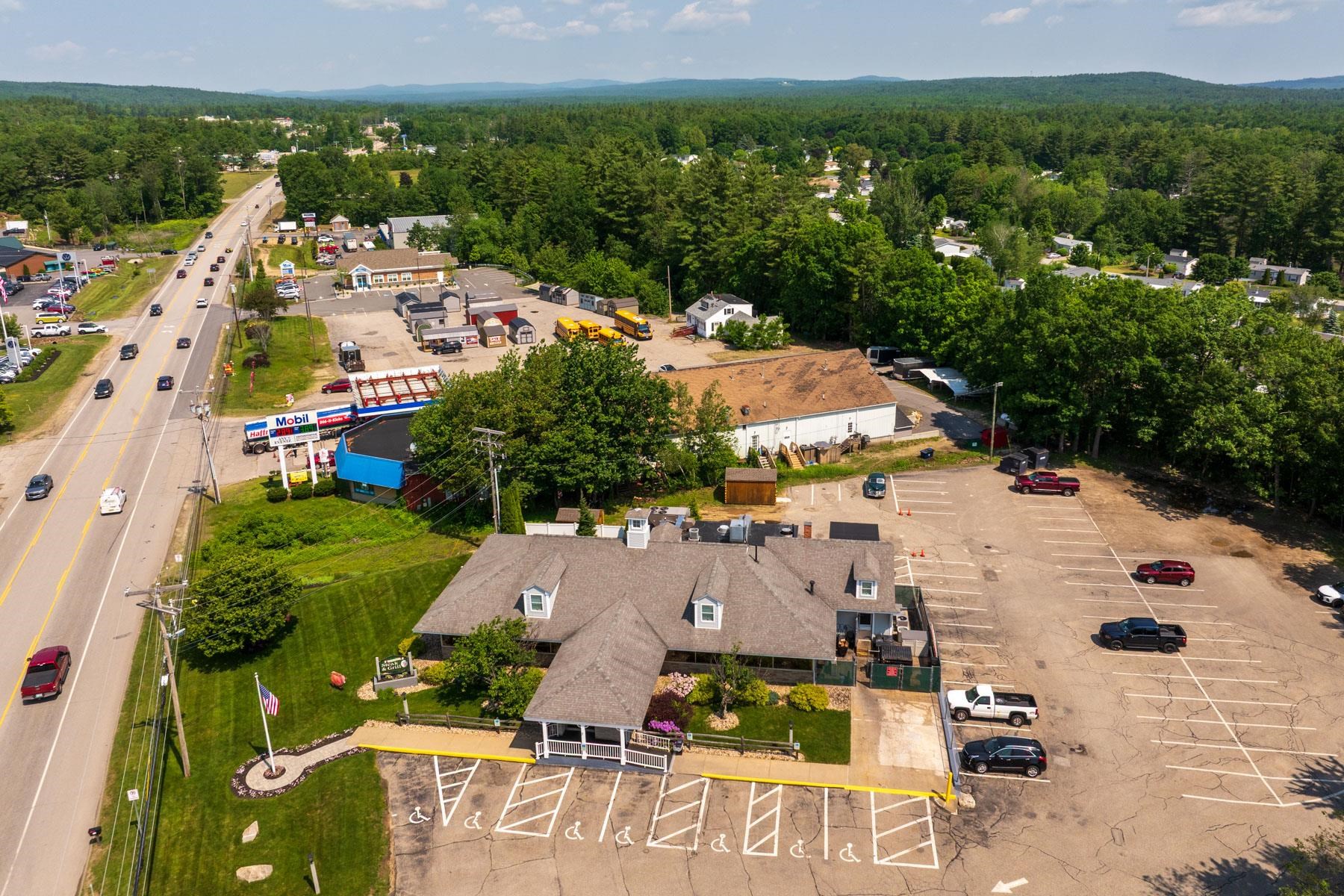 11 Farmington Rd, Rochester, NH 03867