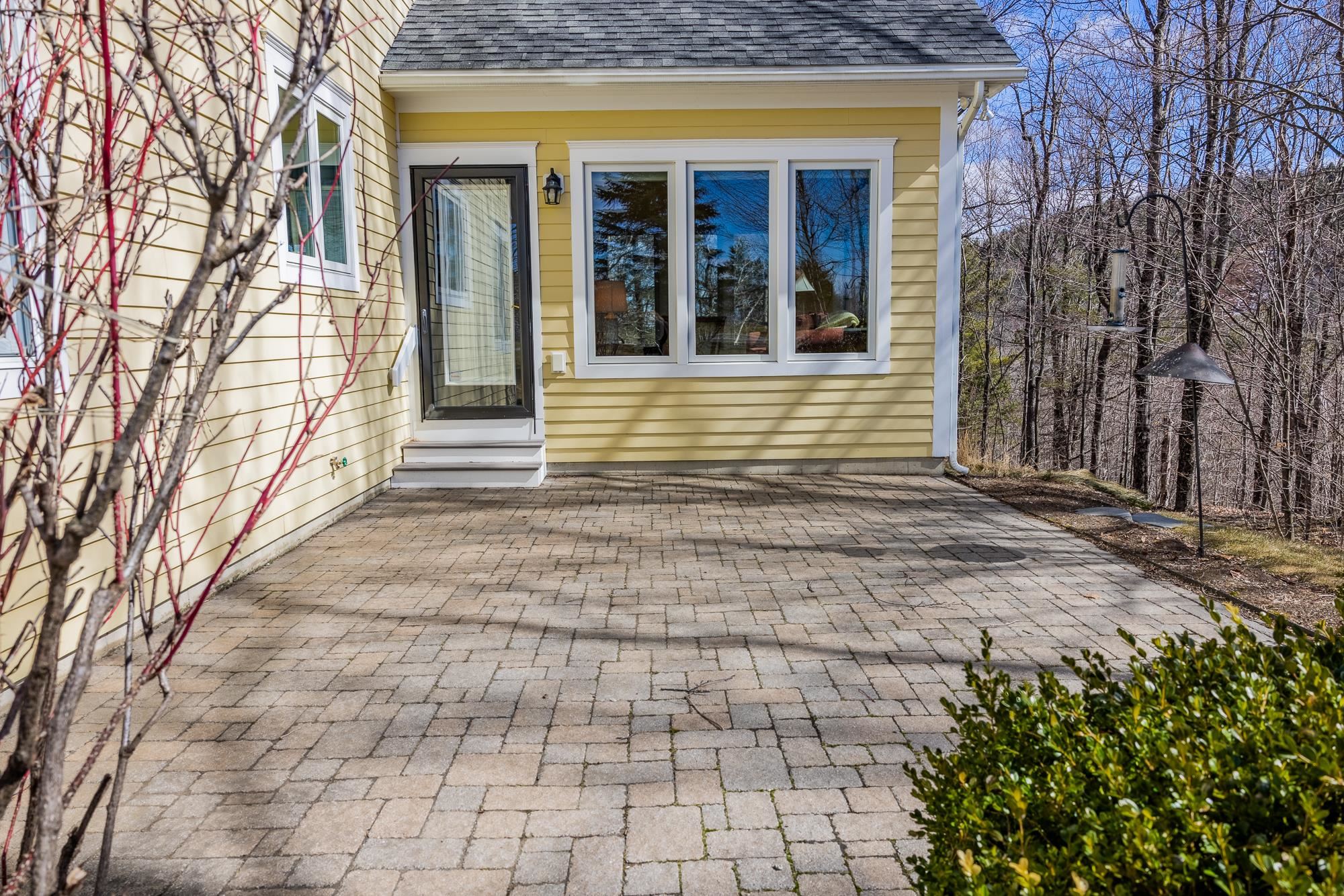 32 Birch Ln, Enfield, NH 03748