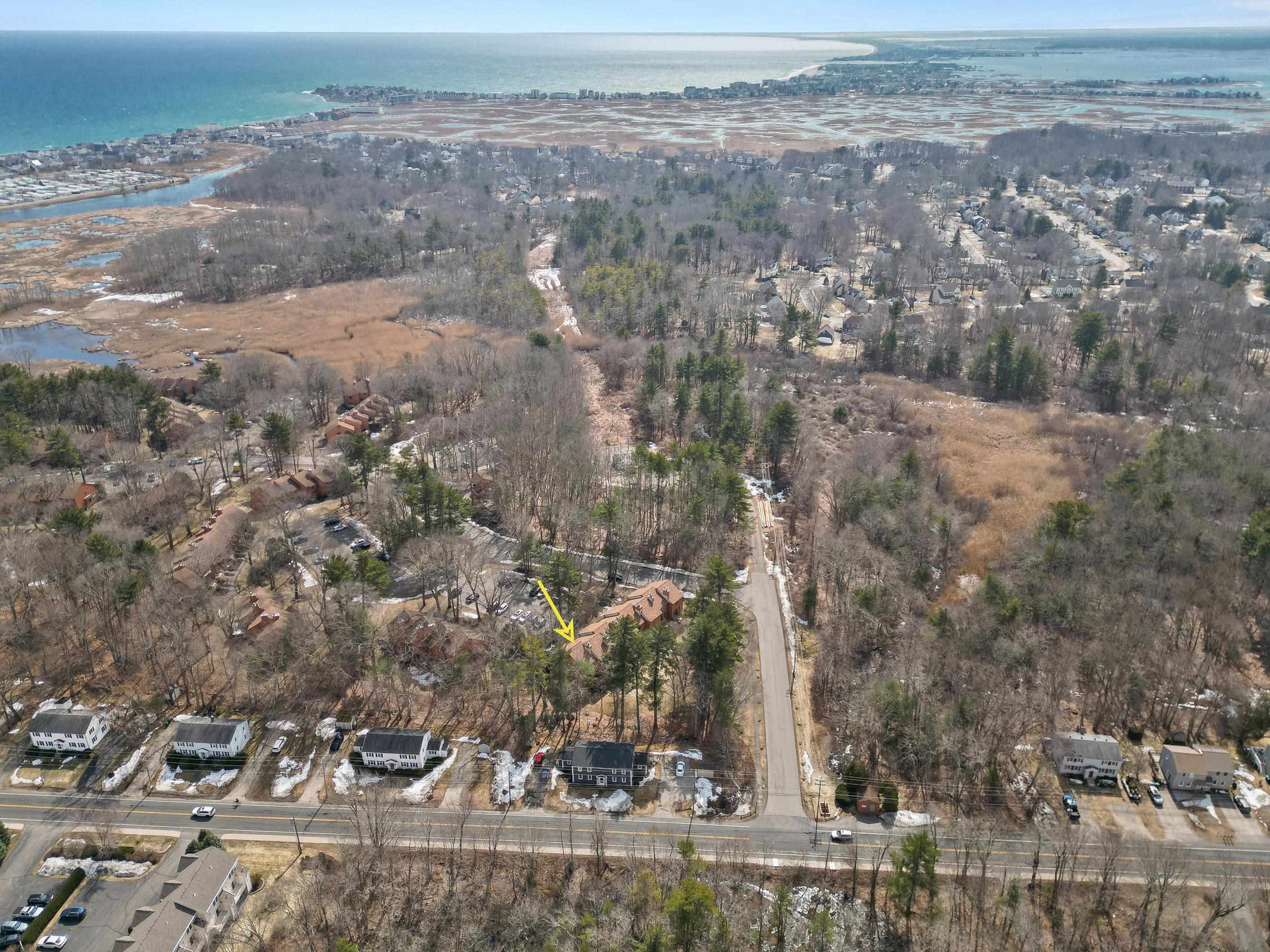 8 Dunvegan Woods Dr, Hampton, NH 03842