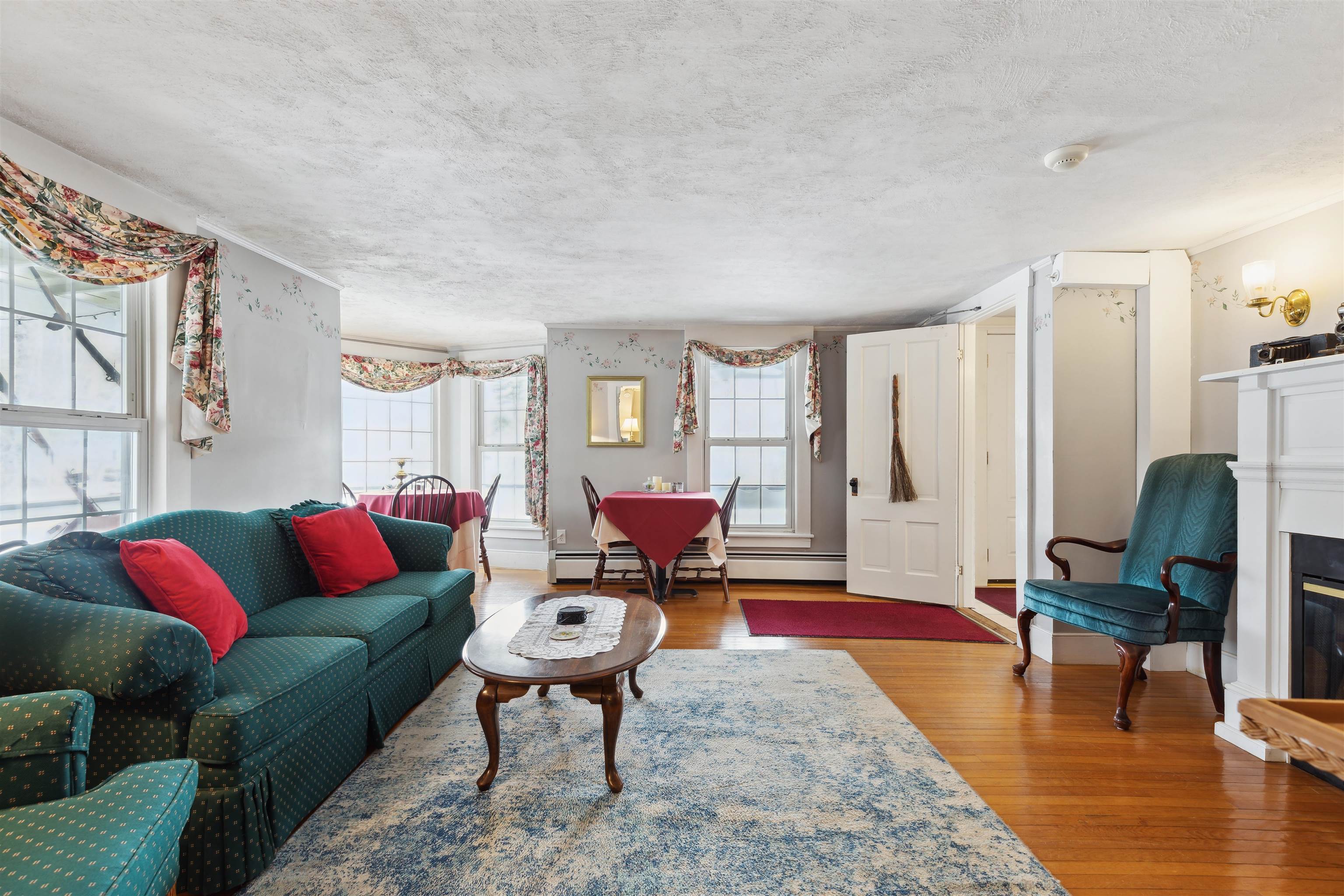 67 Pleasant View Rd, Bradford, NH 03221