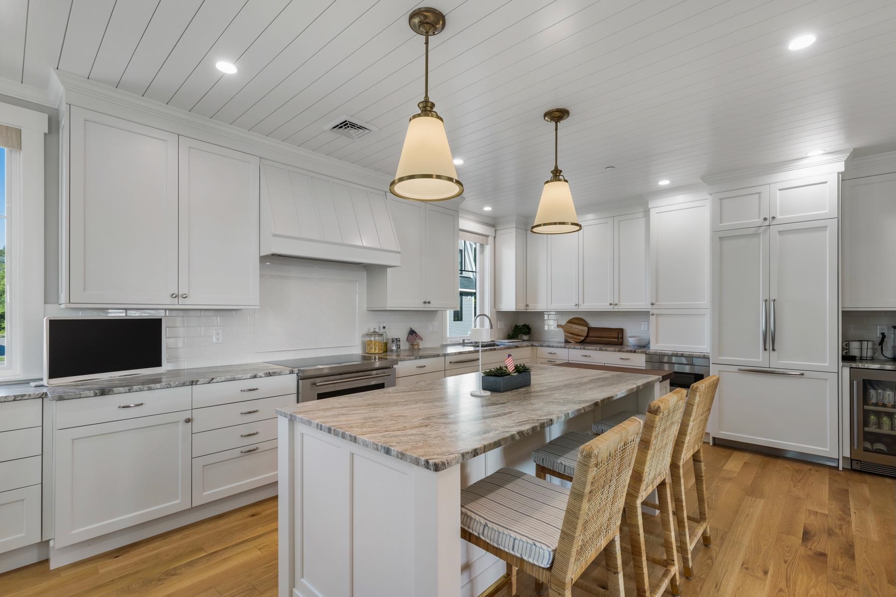 36 Little Bay Dr, Dover, NH 03820