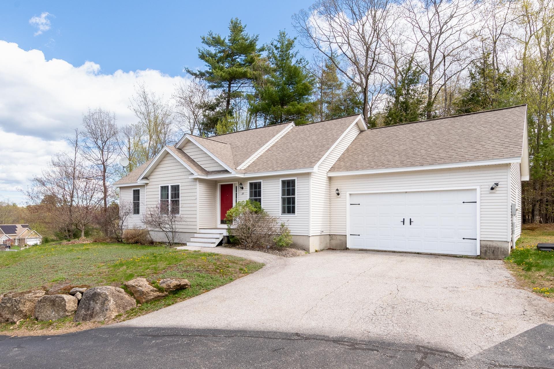 39 Sterling Drive — photo 2