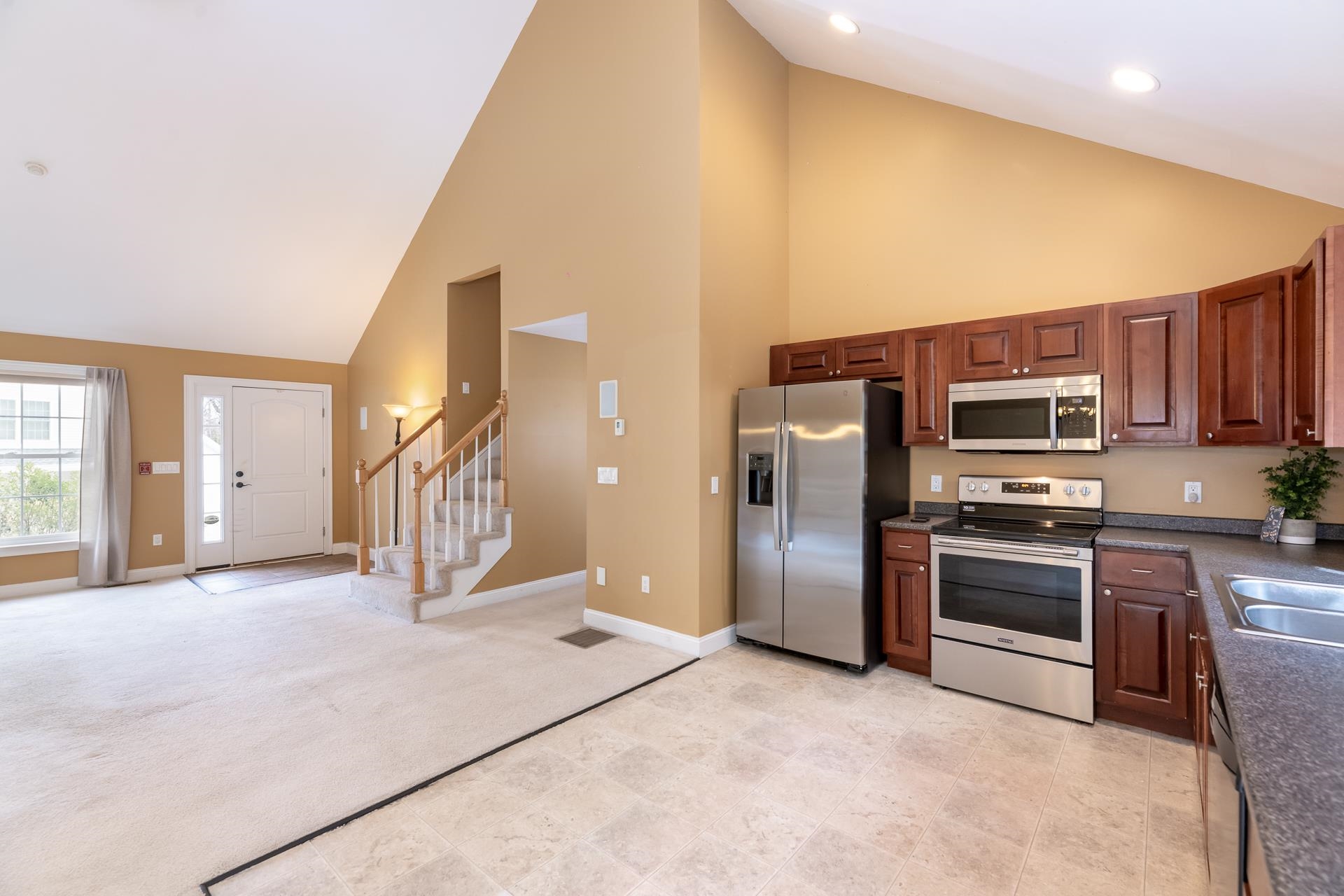 39 Sterling Dr, Laconia, NH 03246