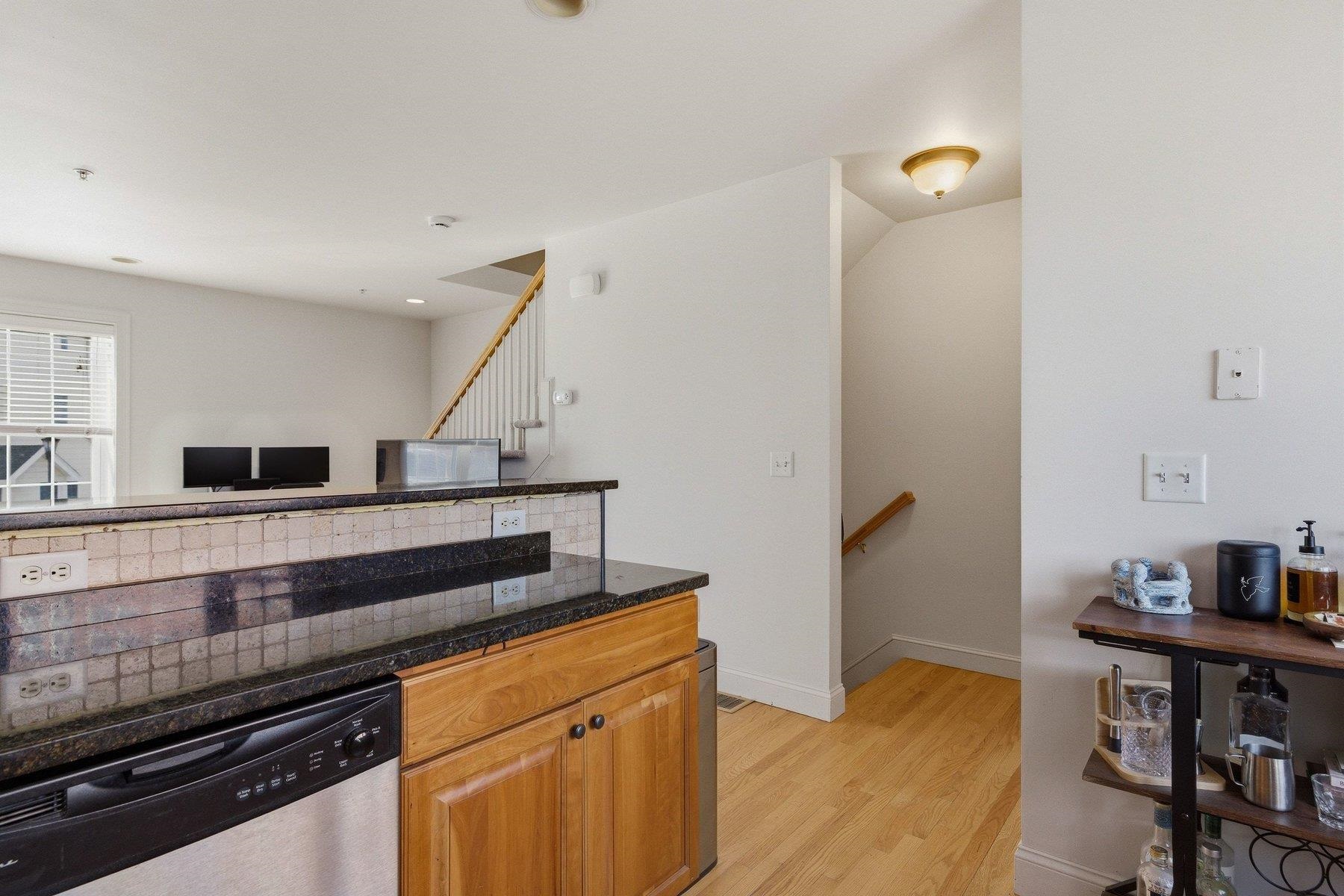 1039 Islington St, Portsmouth, NH 03801