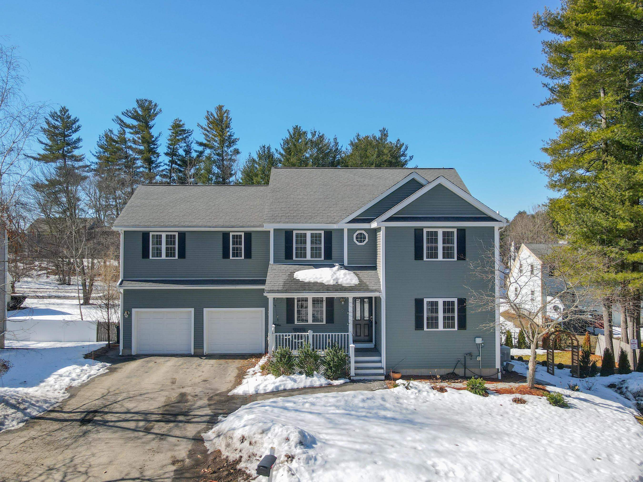 5 Lowther Pl, Nashua, NH 03060