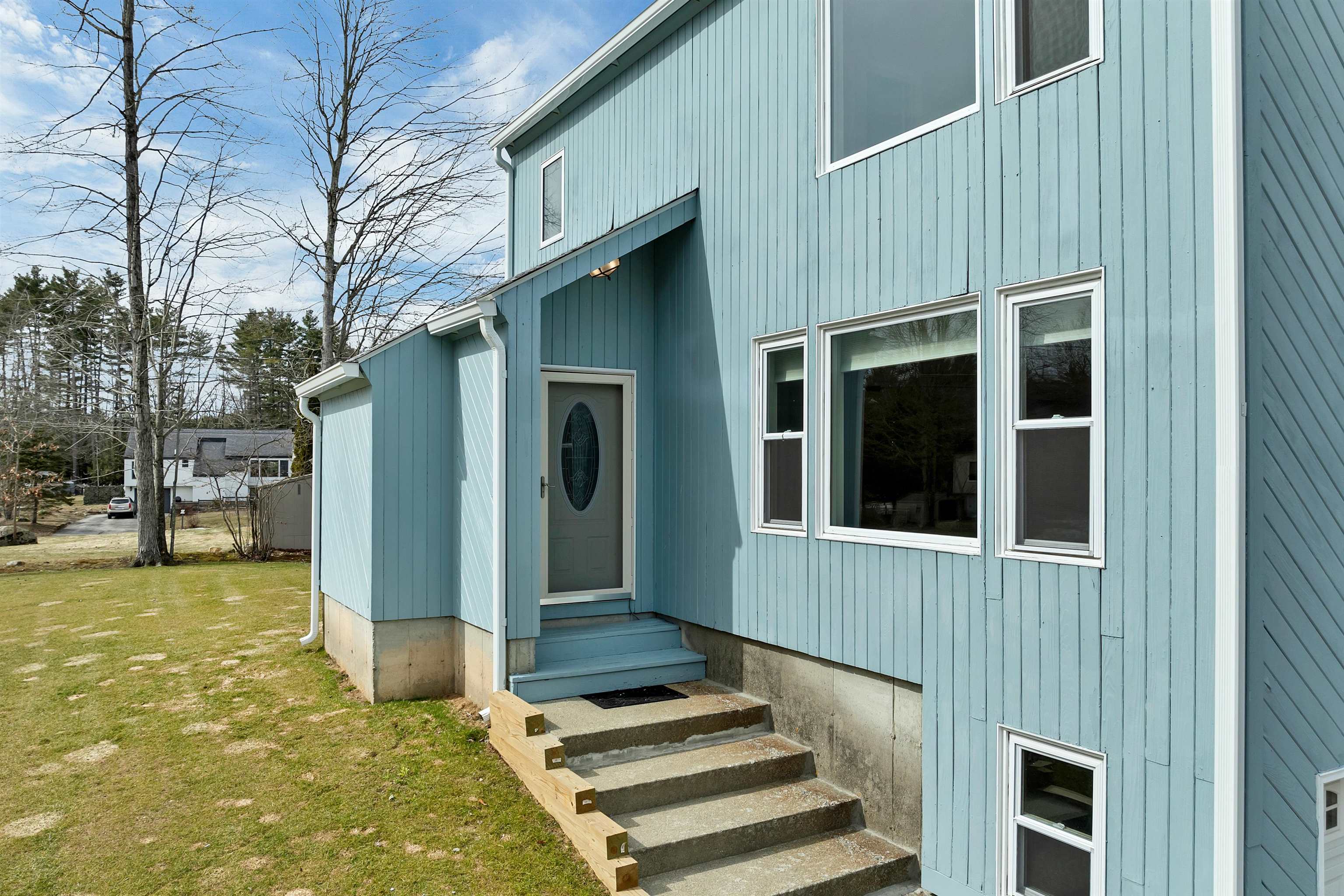 8 Fern Ct, Milford, NH 03055