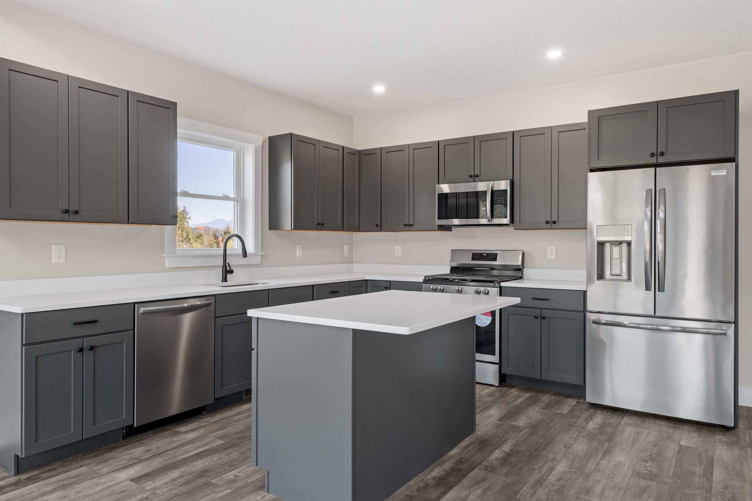 14 Melina's Way, Thornton, NH 03285