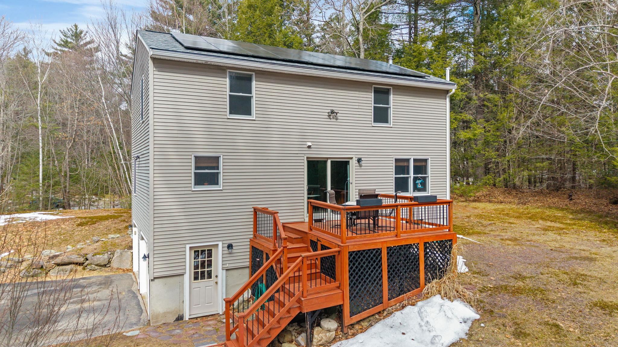 80 Horizon Ln, Candia, NH 03034