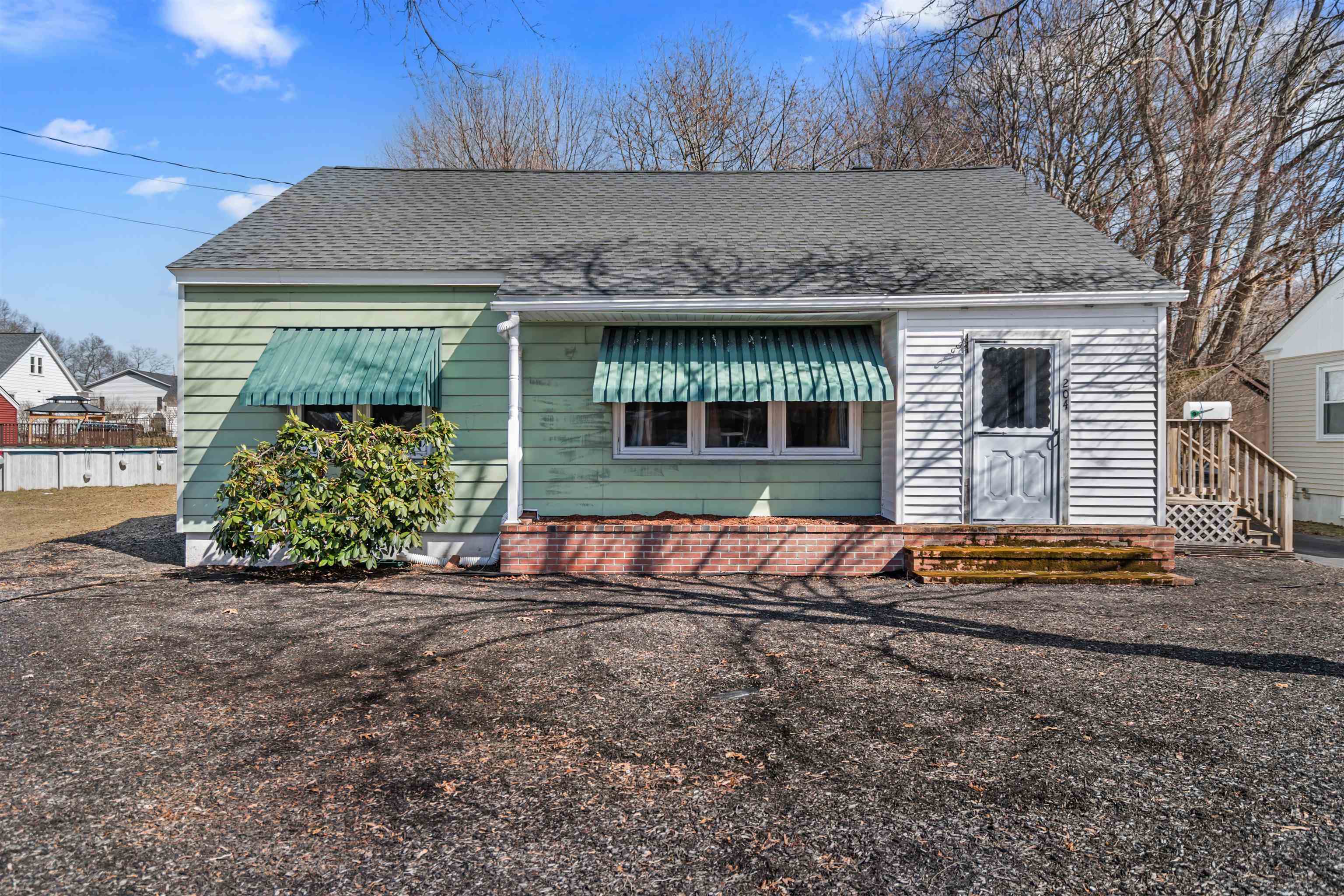 204 S Taylor St, Manchester, NH 03103