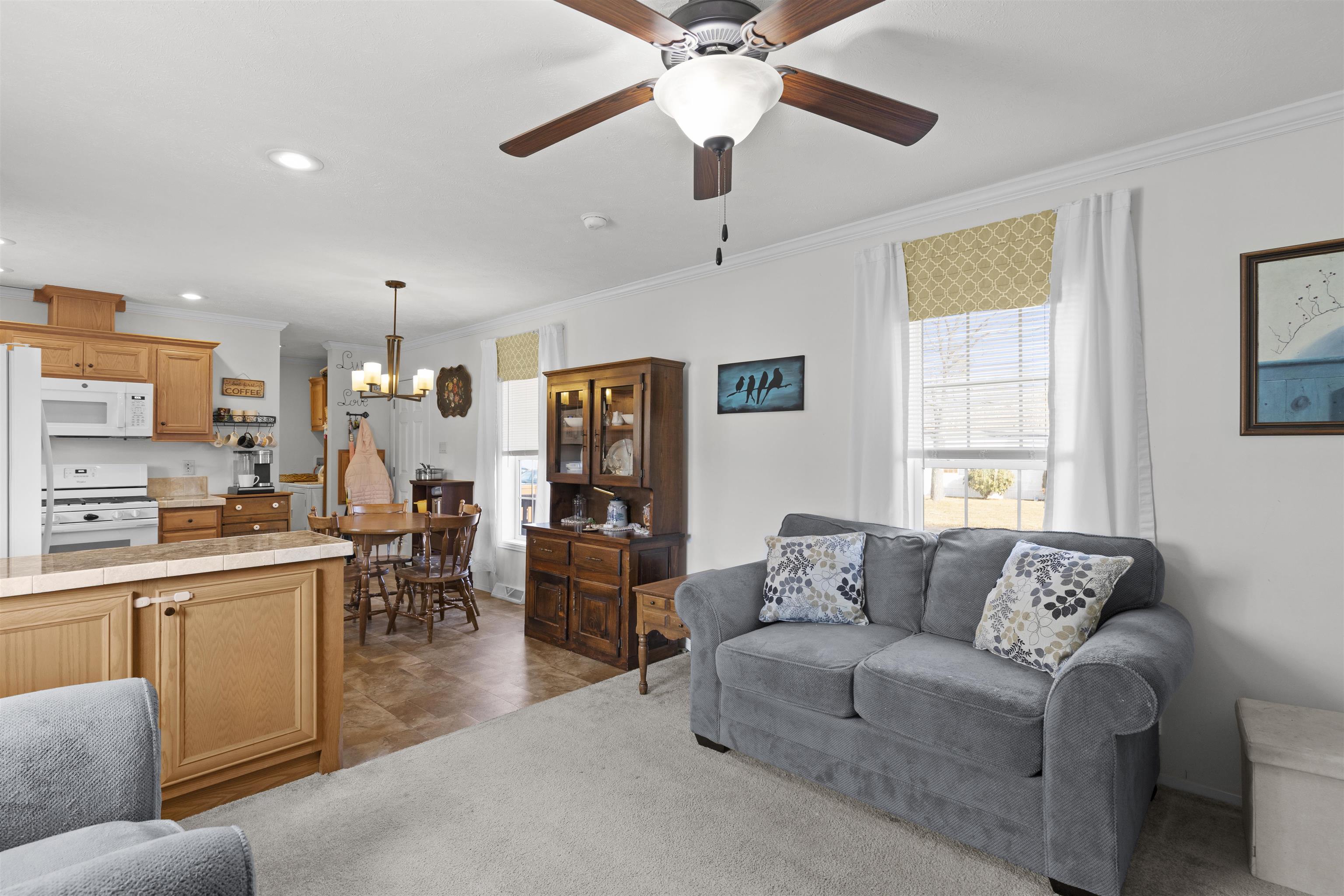 53 Seabreeze Dr, North Hampton, NH 03862