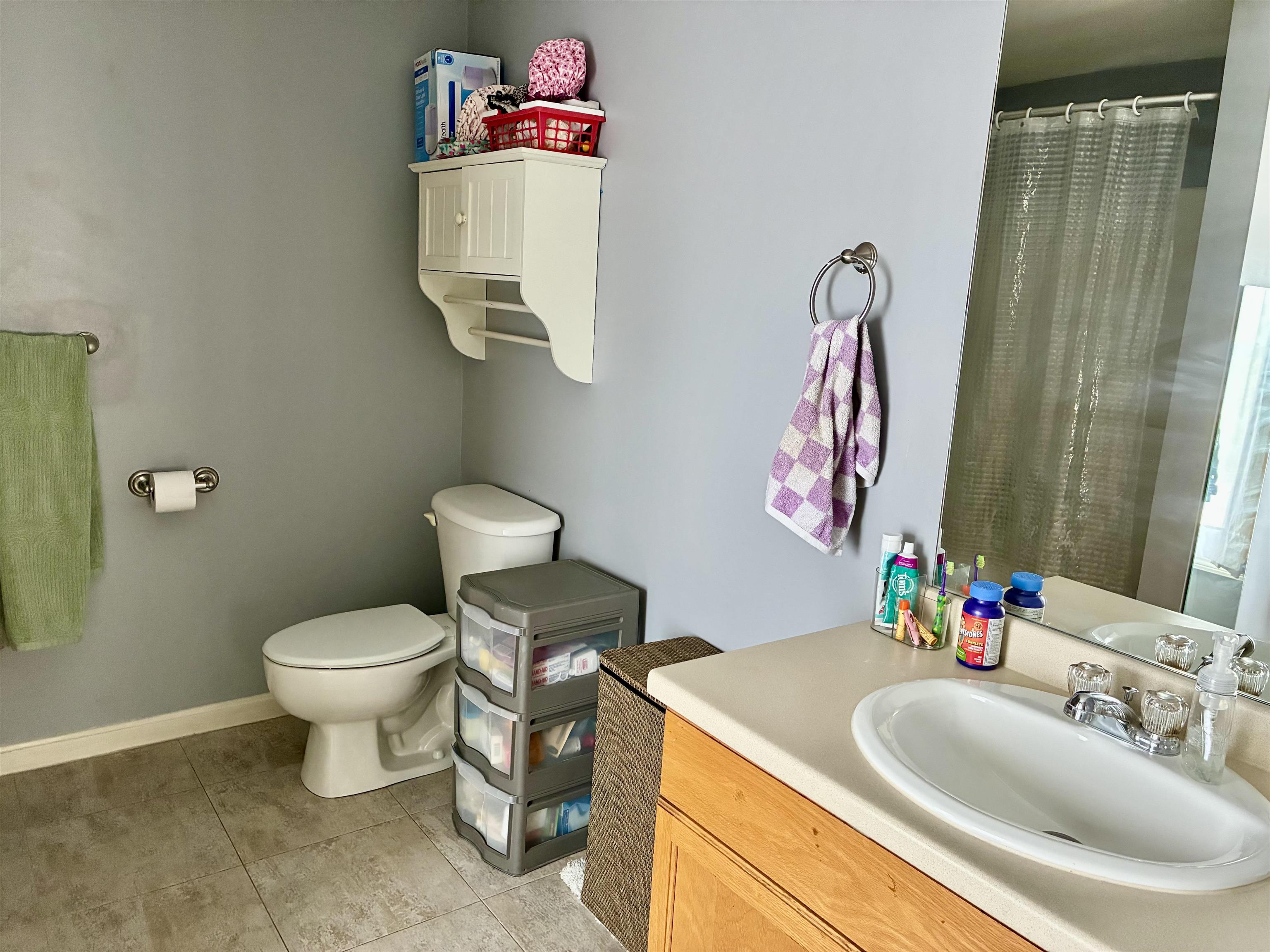 12 Vista Ridge Dr, Londonderry, NH 03053