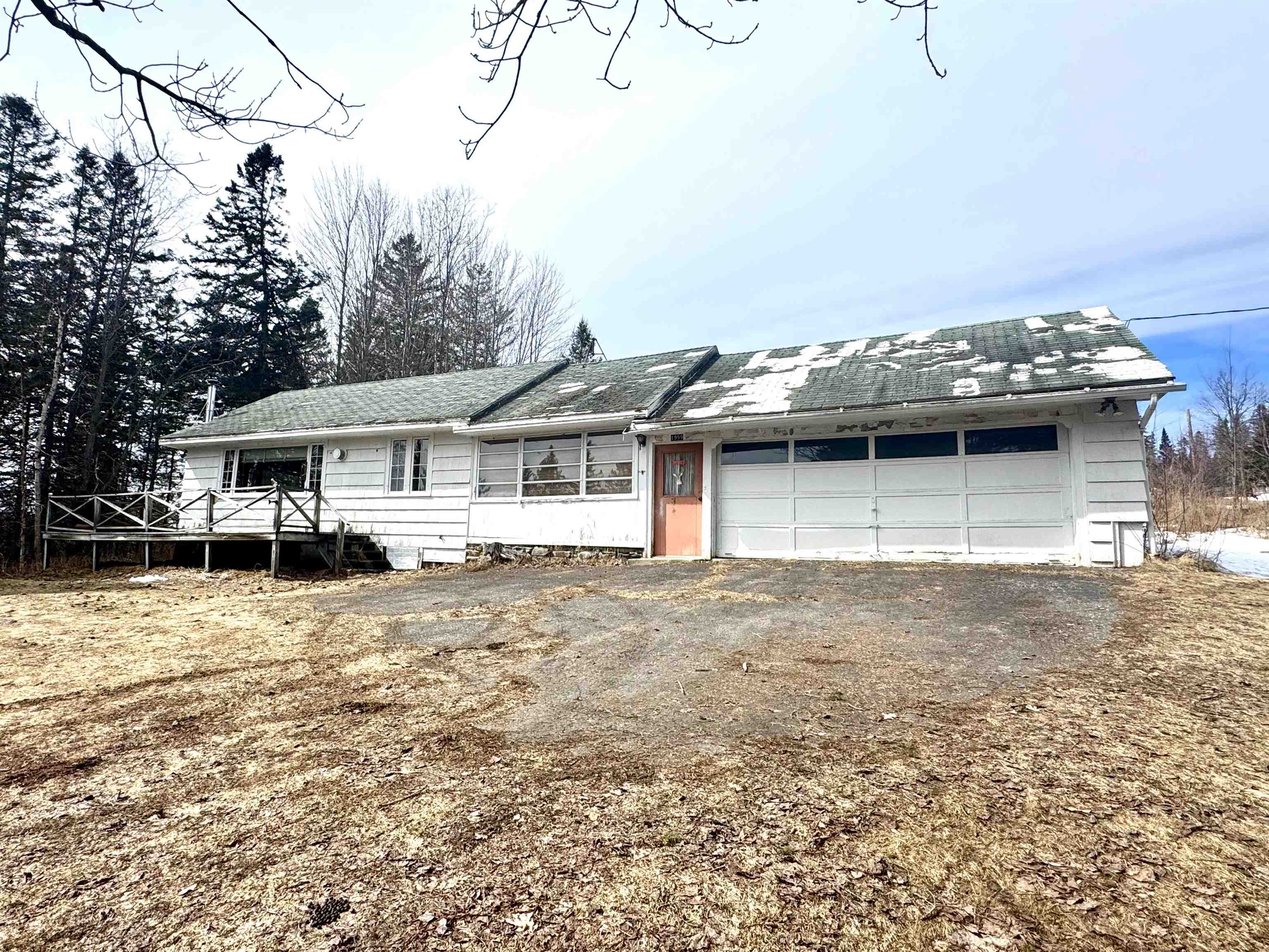 1999 North Main St, Pittsburg, NH 03592