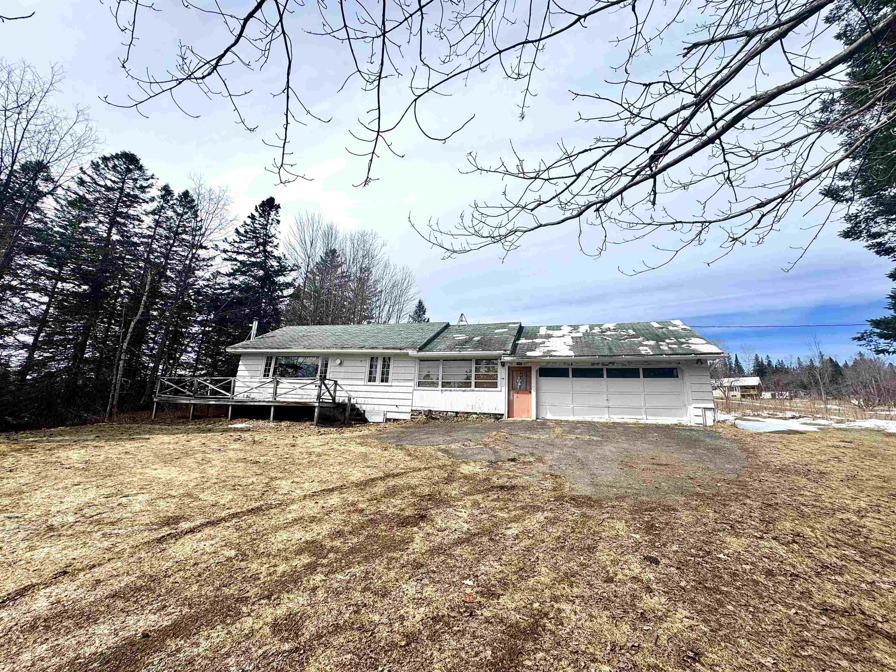 1999 North Main St, Pittsburg, NH 03592