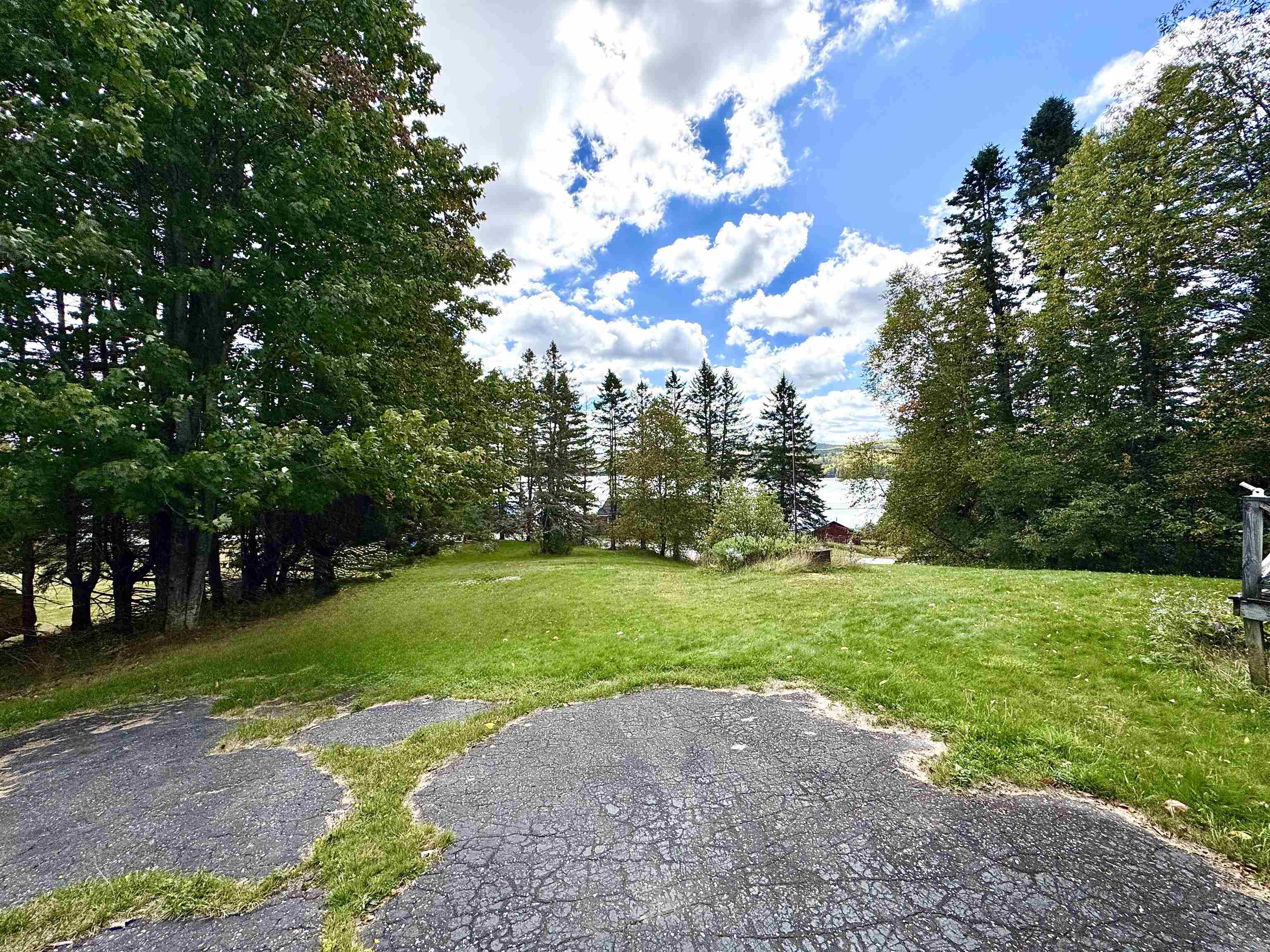 1999 North Main St, Pittsburg, NH 03592