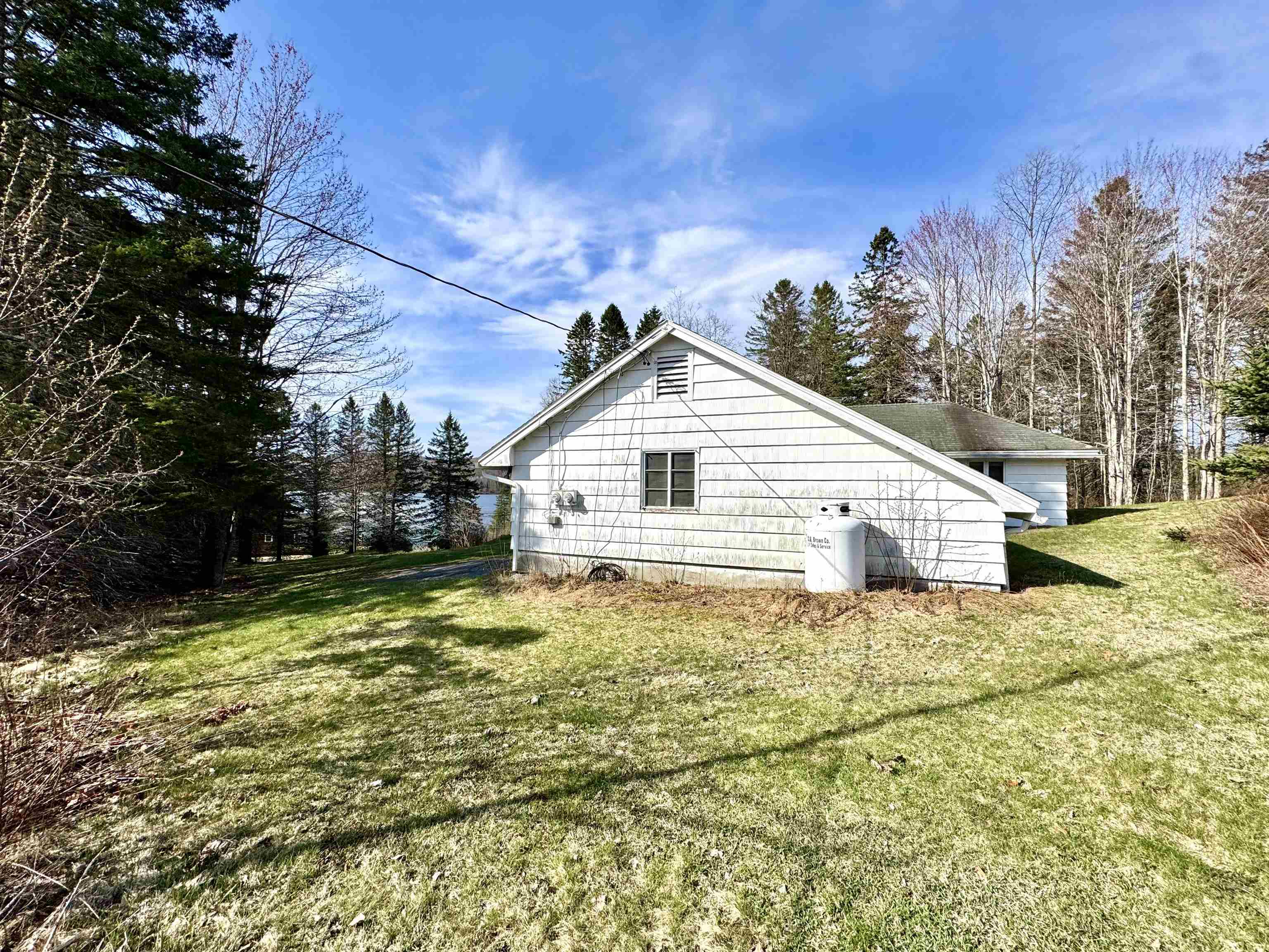 1999 North Main St, Pittsburg, NH 03592