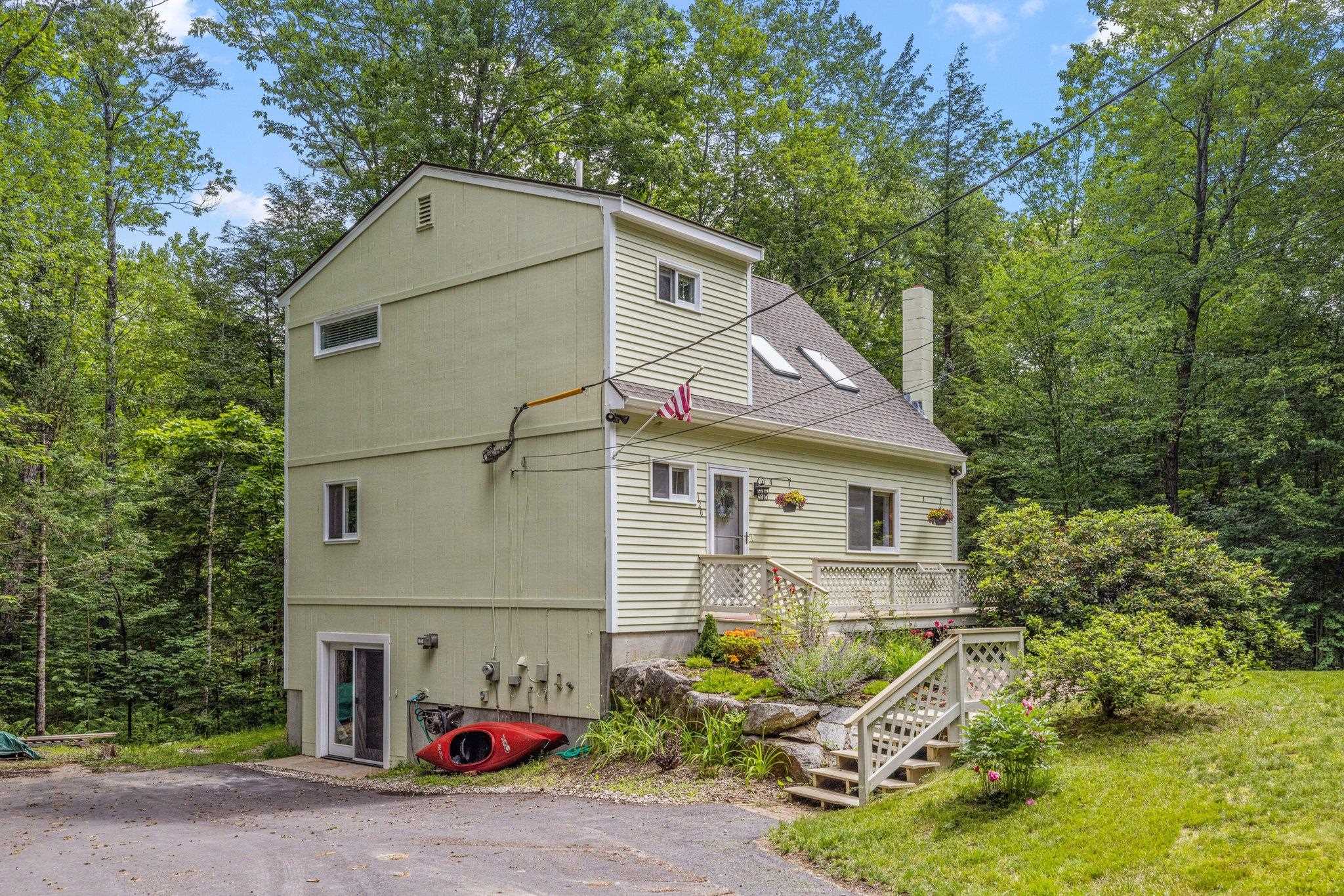 120 Locarno St, Moultonborough, NH 03254