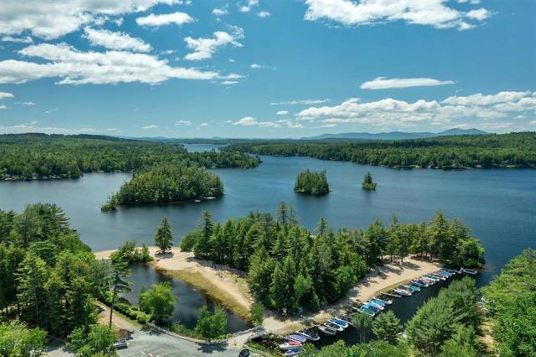 120 Locarno St, Moultonborough, NH 03254