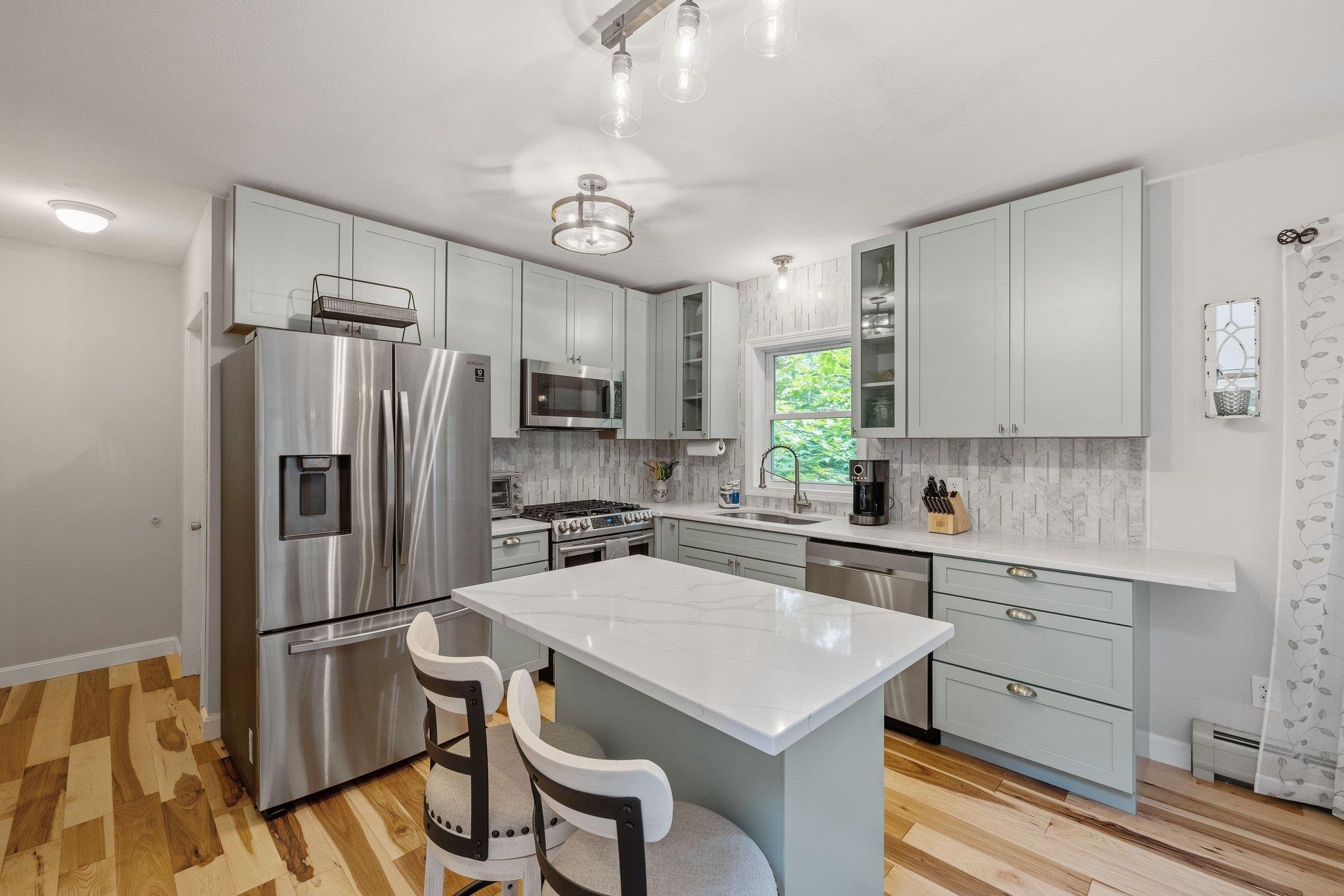 120 Locarno St, Moultonborough, NH 03254