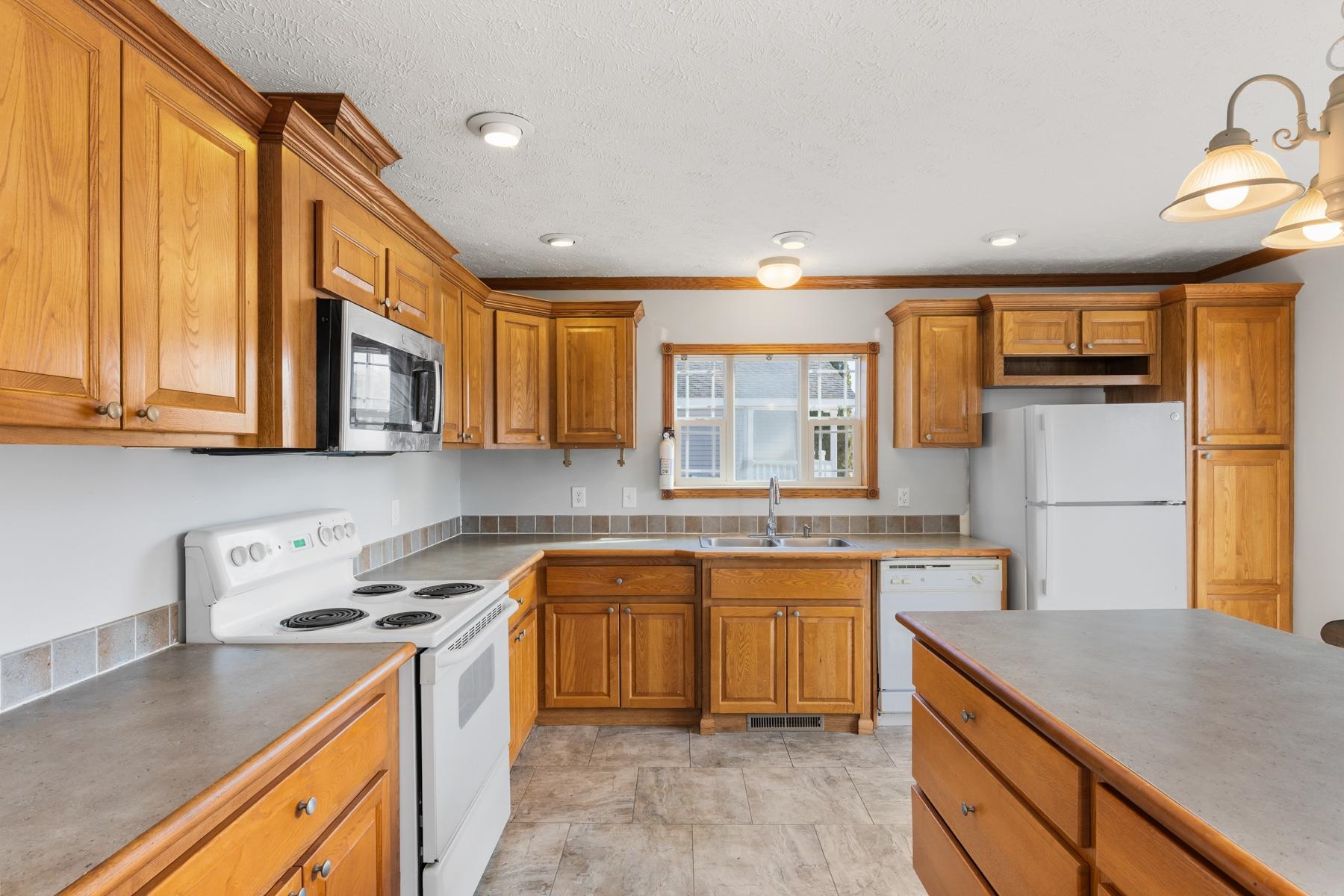 38 Tarah Way, Fremont, NH 03044