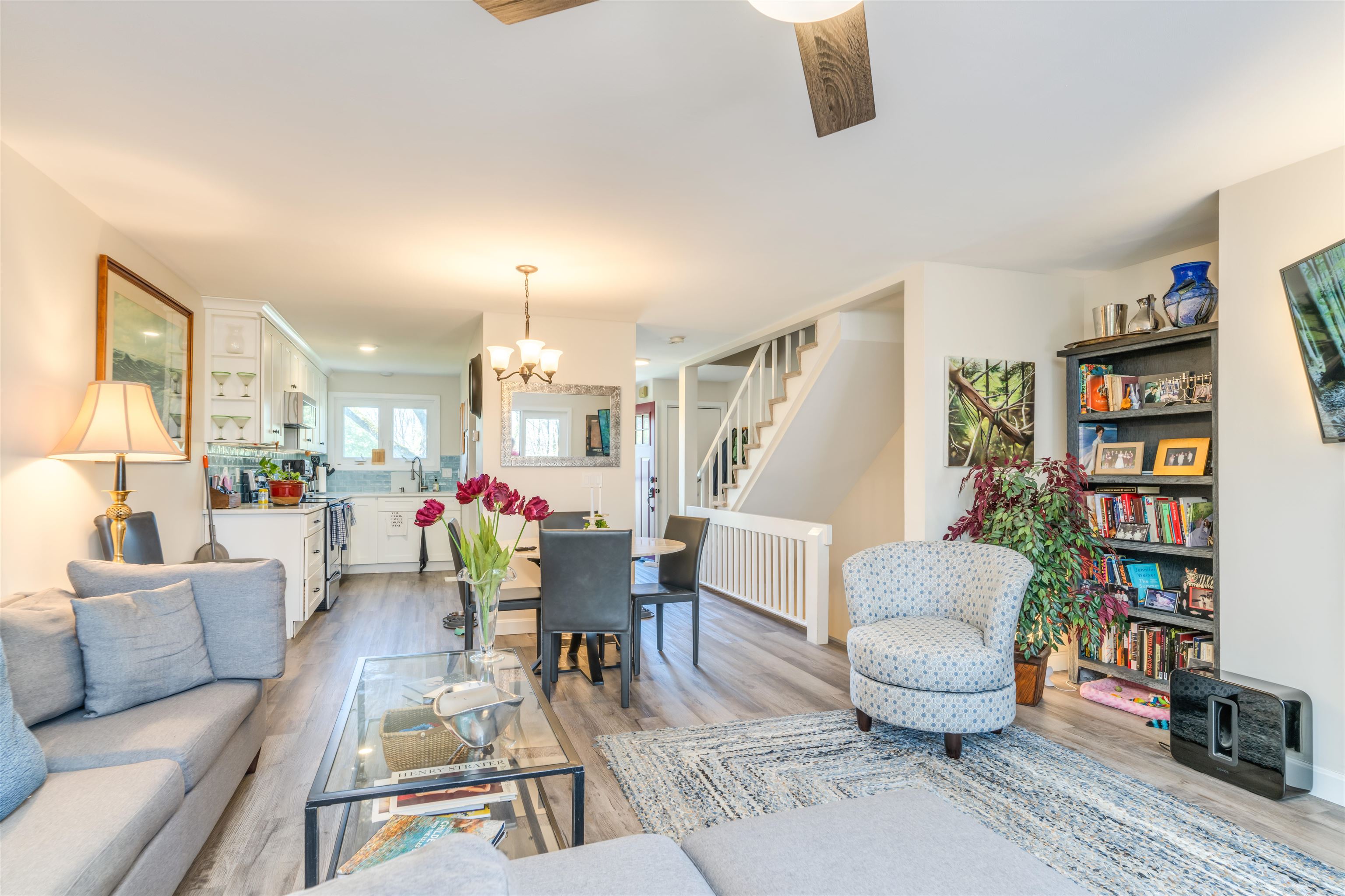 10 Thornhill Rd, Stratham, NH 03885