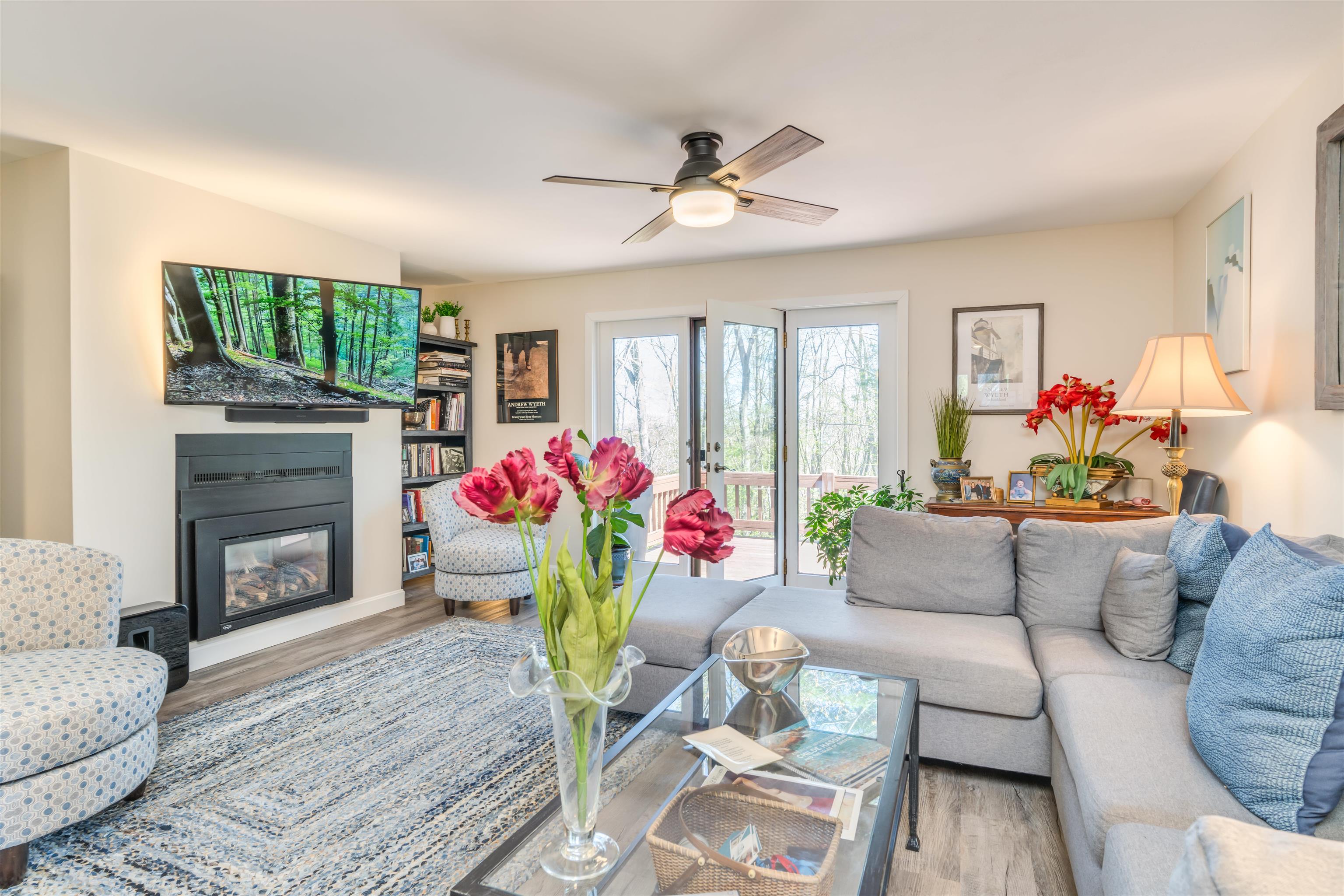 10 Thornhill Rd, Stratham, NH 03885