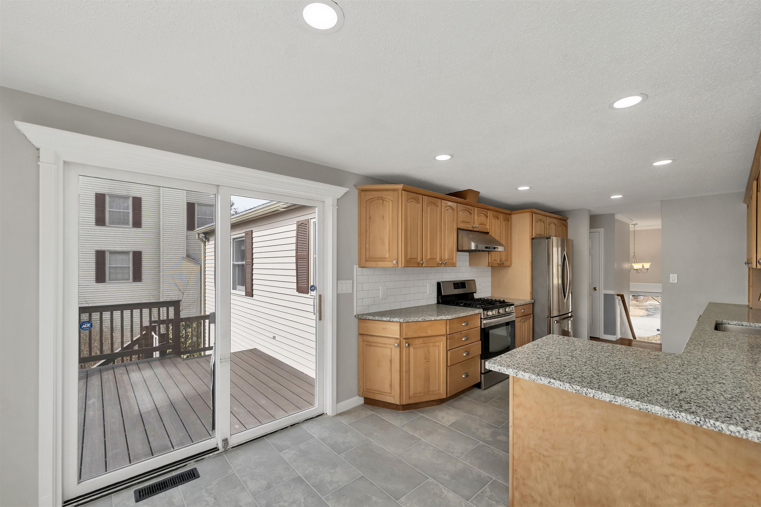 46 Brinton Dr, Nashua, NH 03064