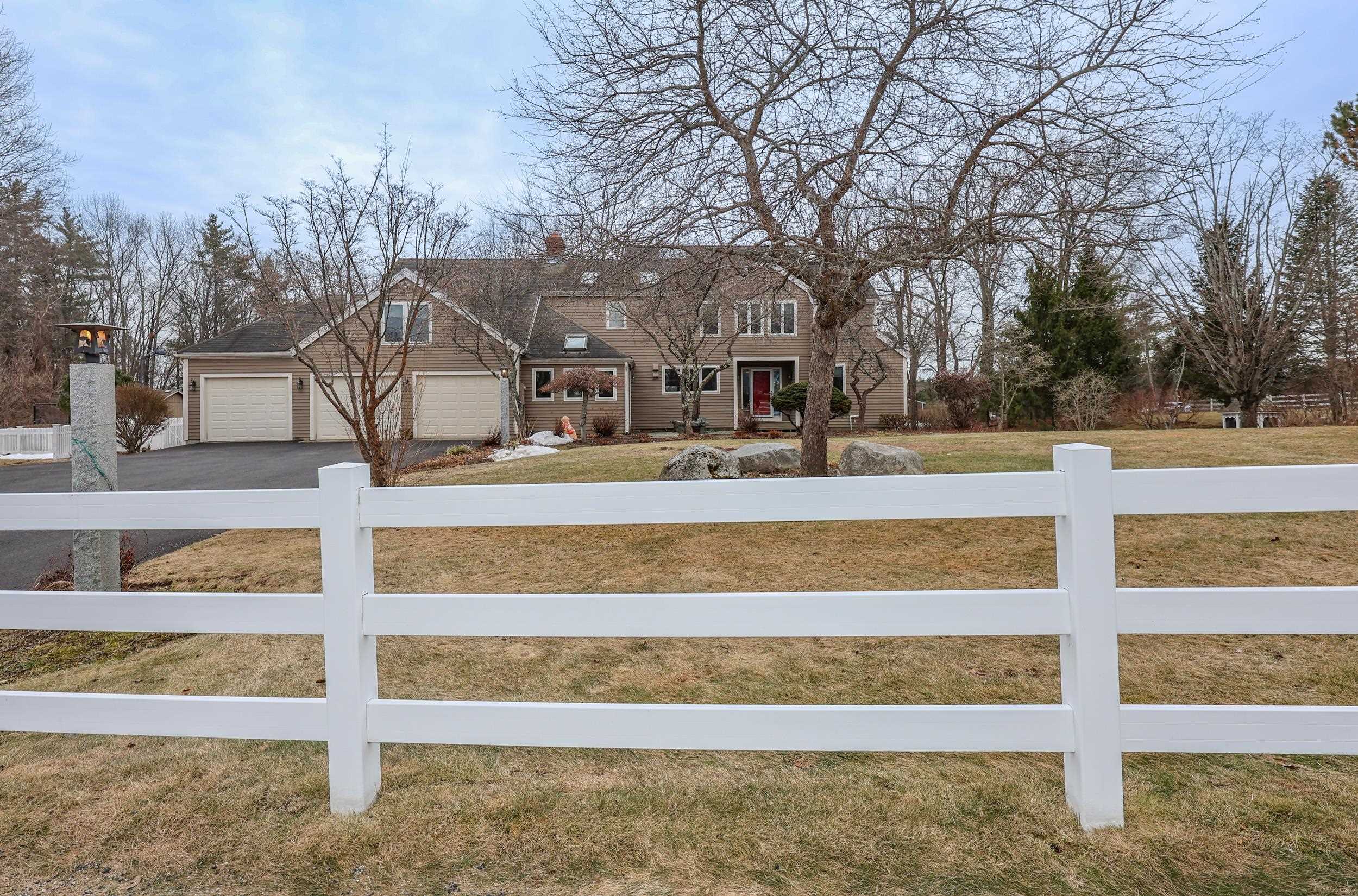 98 Dow Rd, Hollis, NH 03049