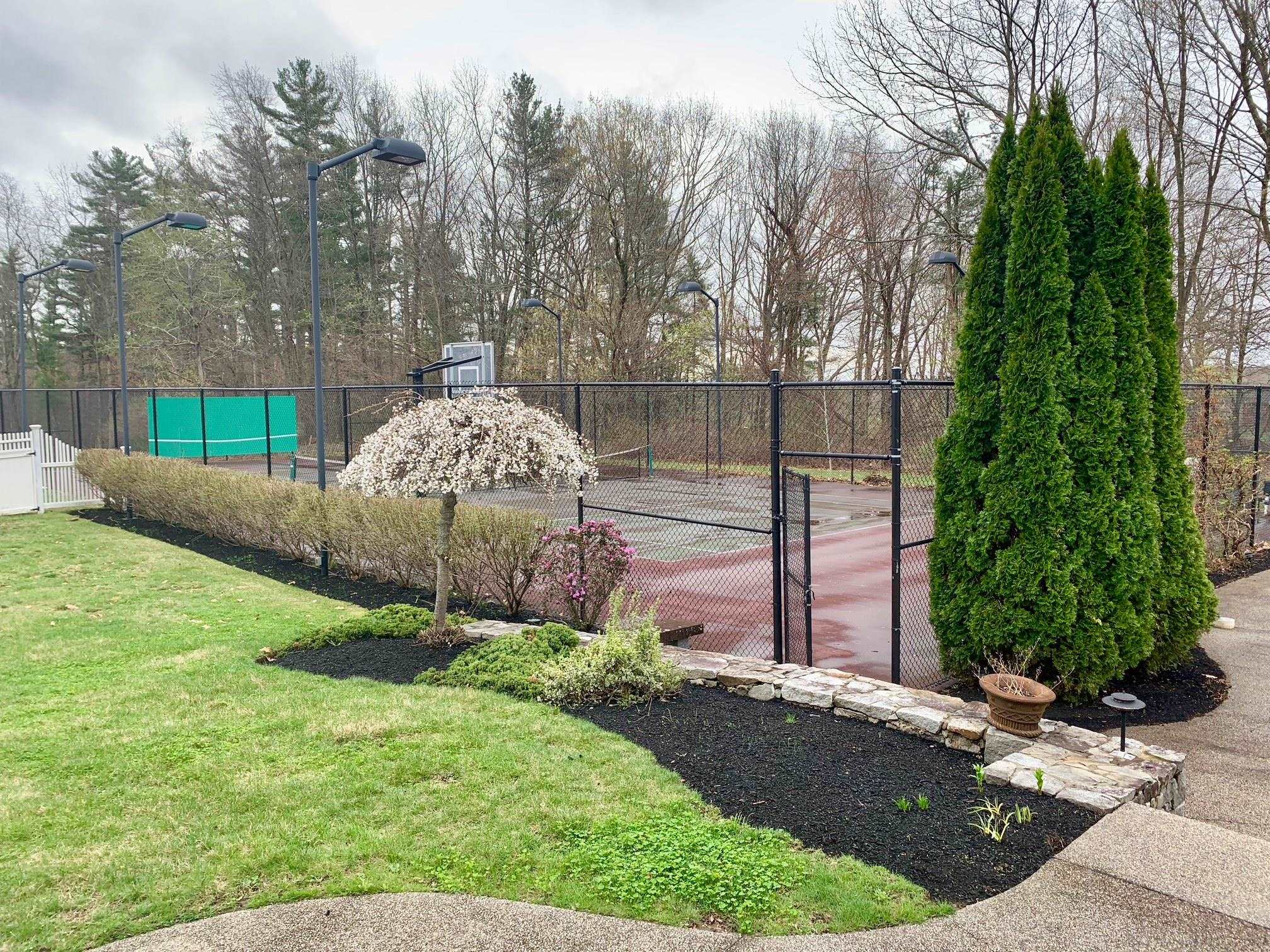 98 Dow Rd, Hollis, NH 03049