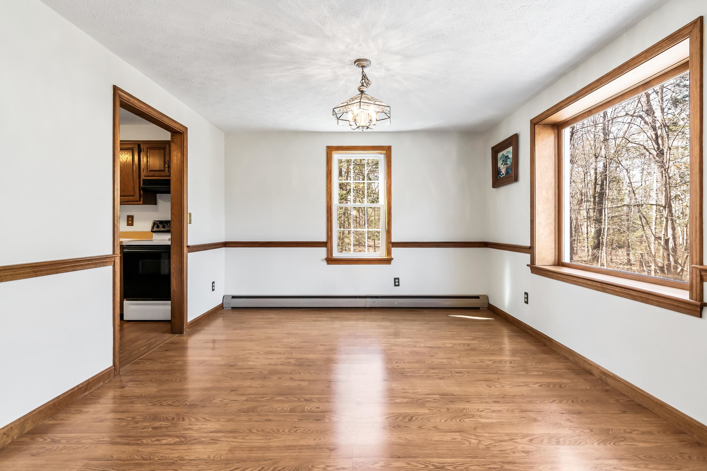 33 Lawson Farm Rd, Londonderry, NH 03053