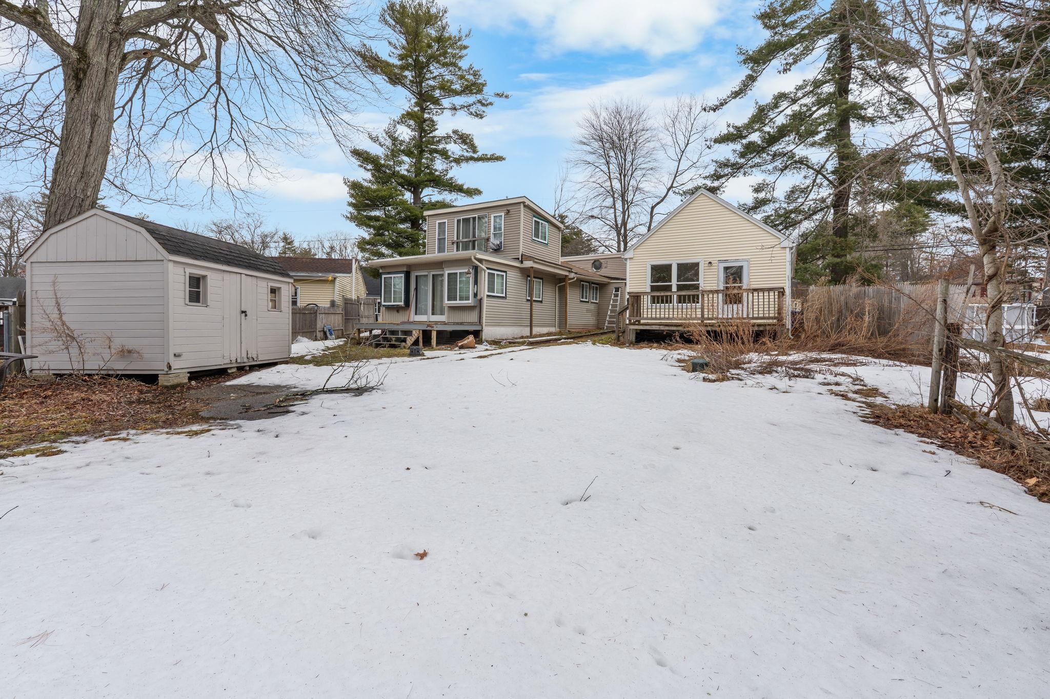 108 W Shore Ave, Manchester, NH 03109