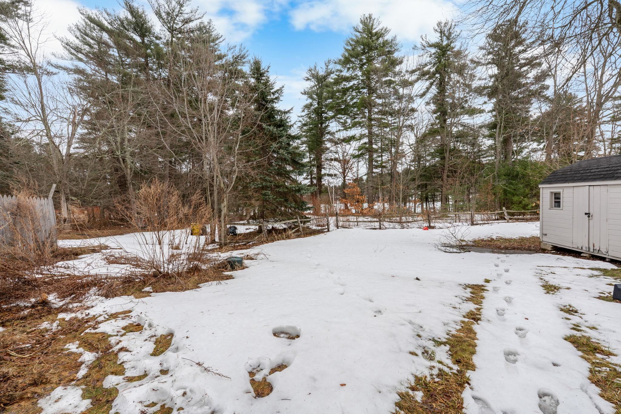 108 W Shore Ave, Manchester, NH 03109