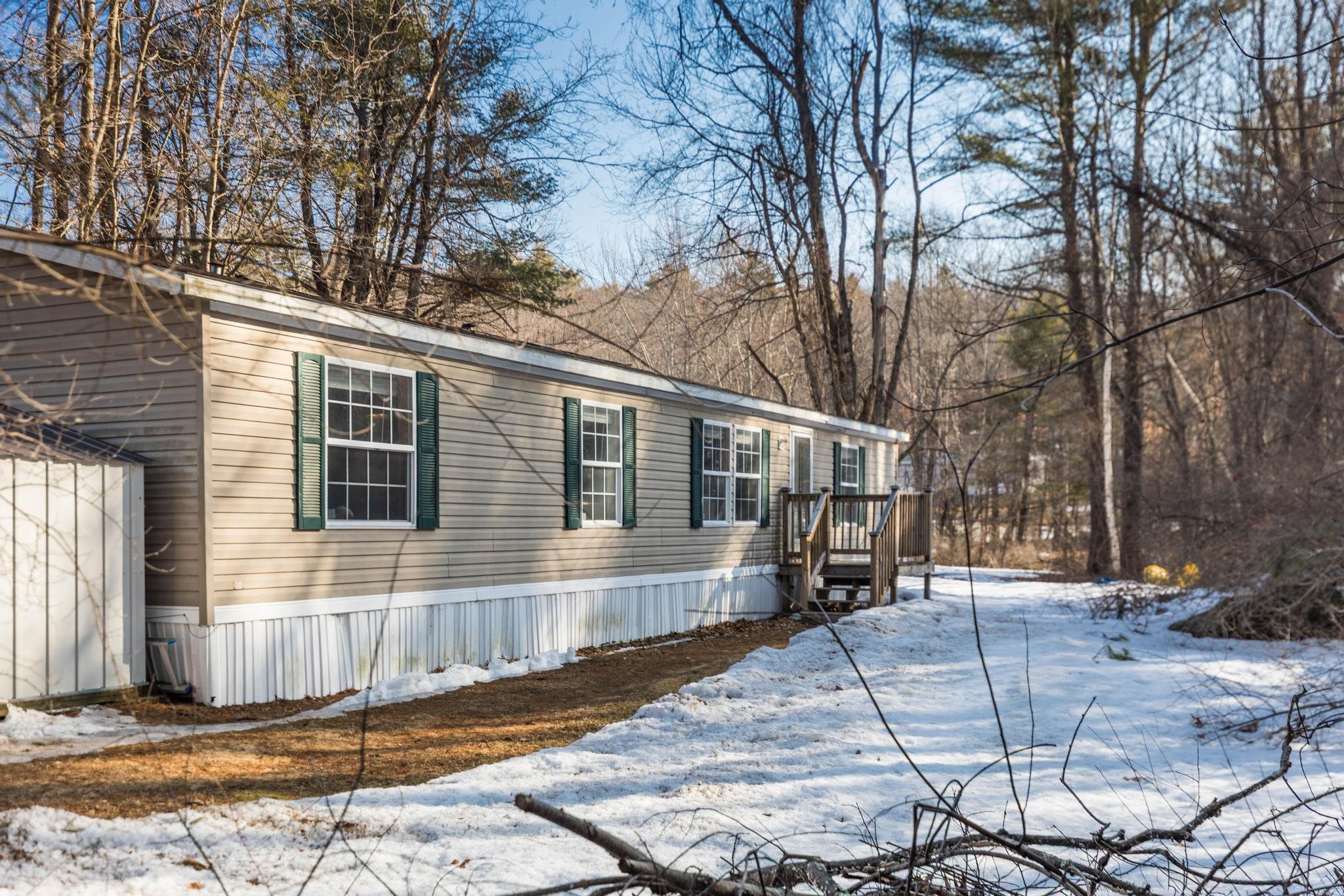 80 Brewster Rd, Barrington, NH 03825