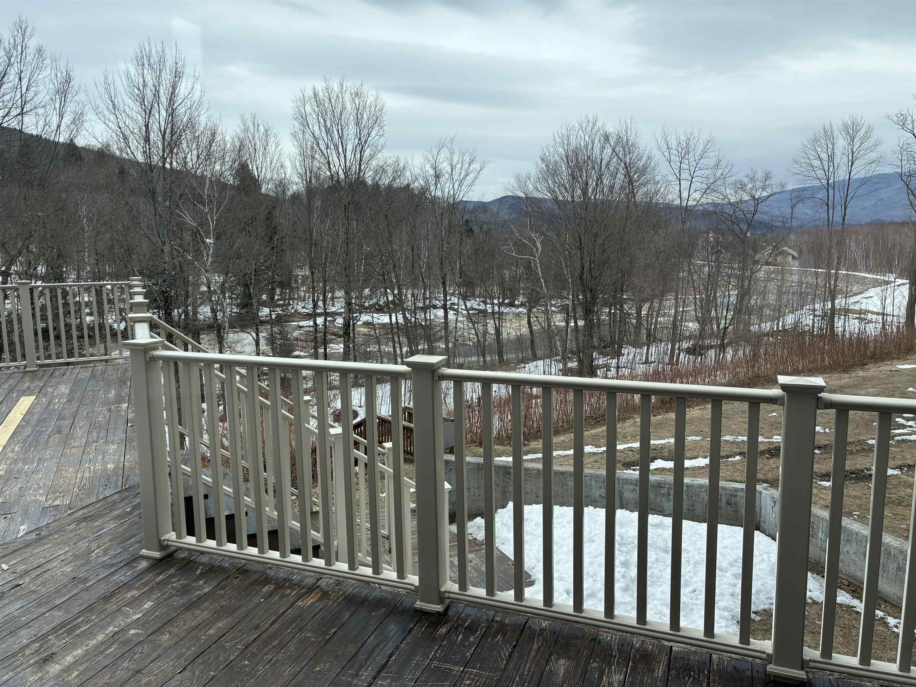 36 Lodge Rd #L-302, Lincoln, NH 03251