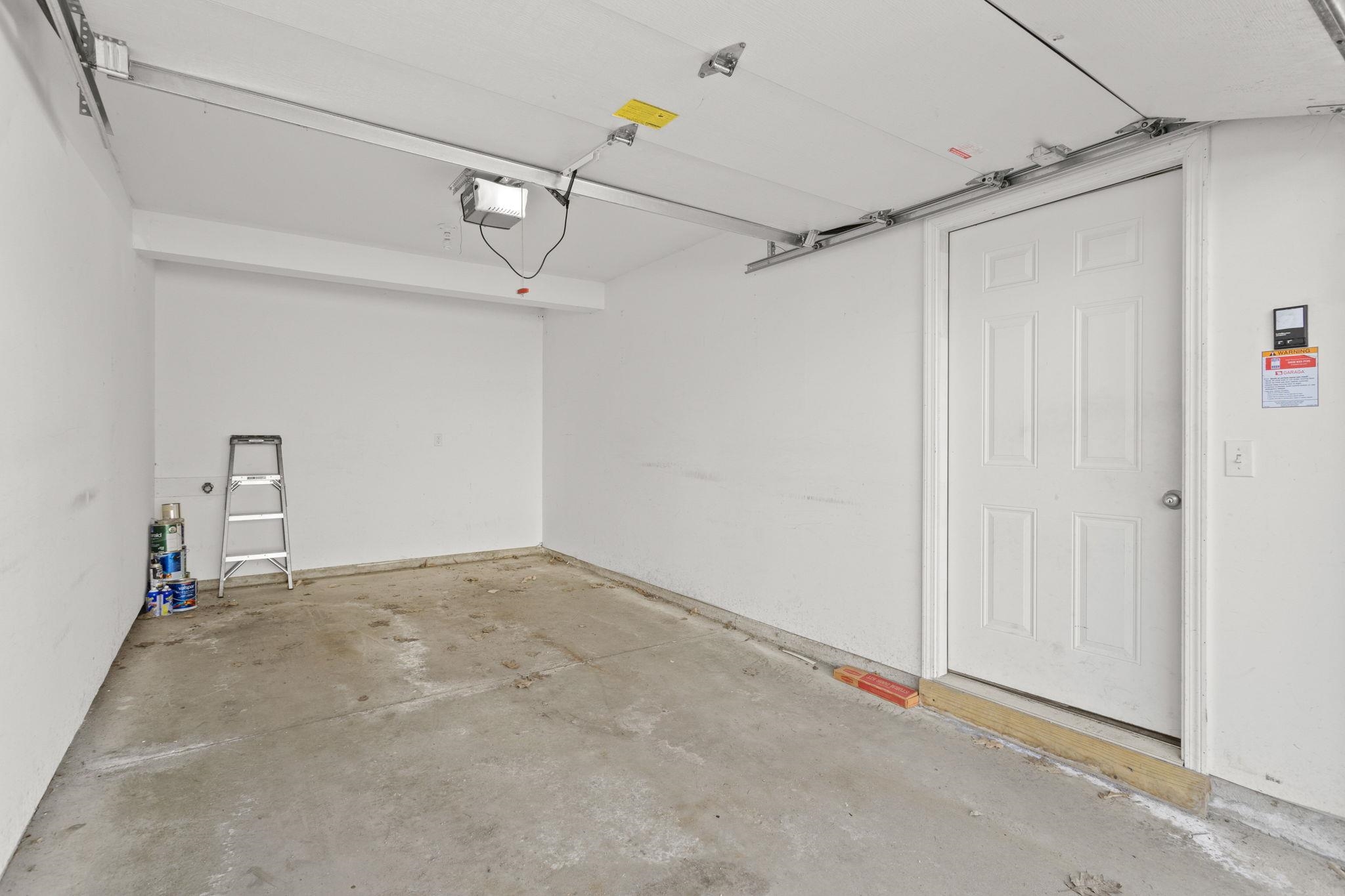 10 Split Rock Dr, Rochester, NH 03839