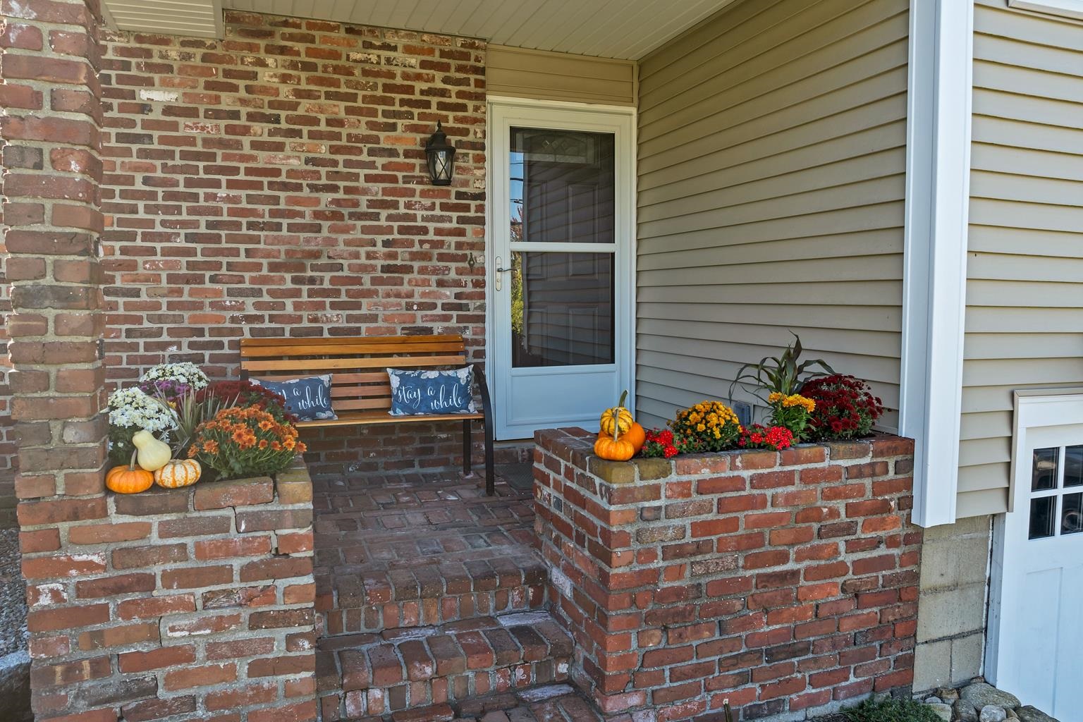 71 Annis Dr, Gilford, NH 03249