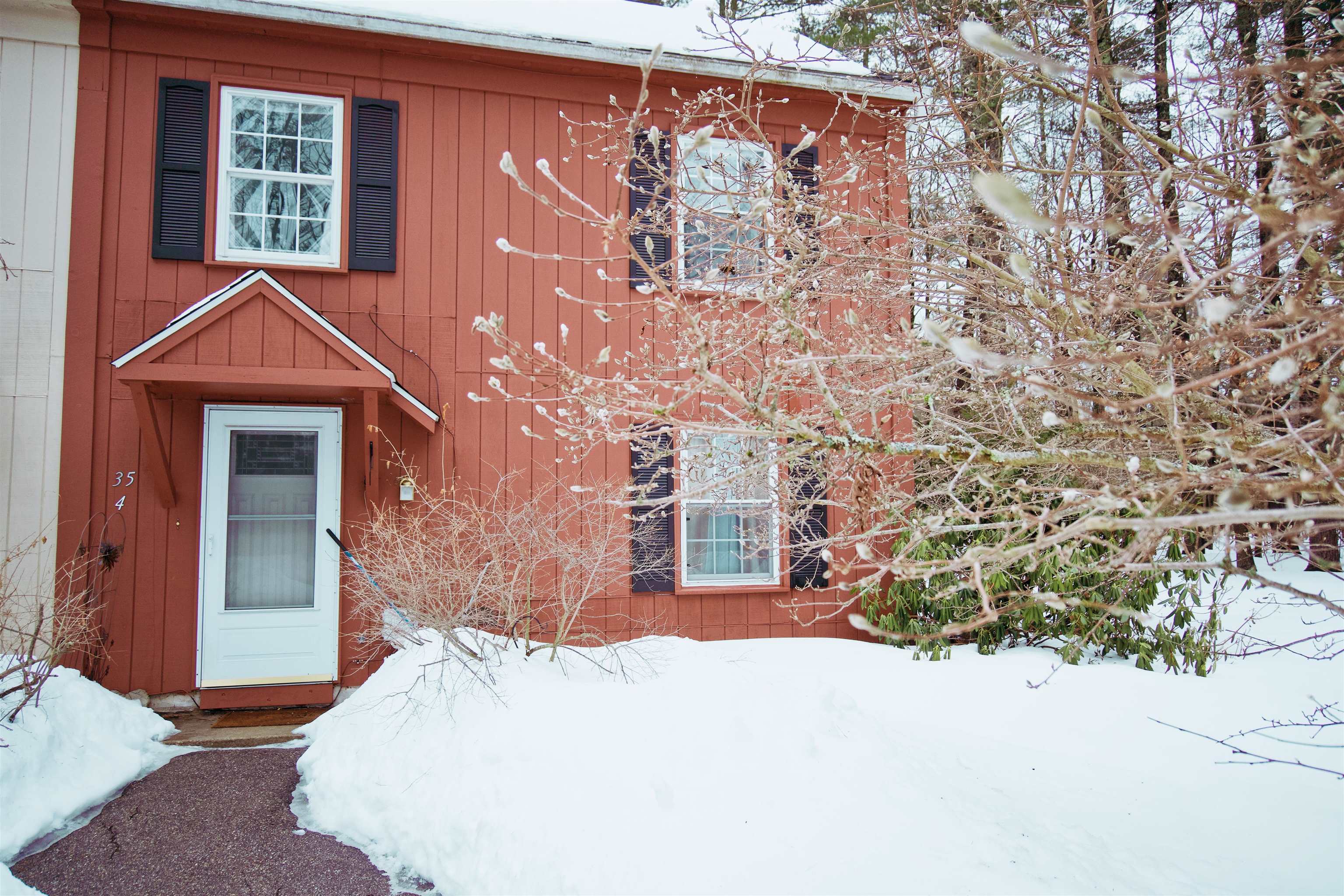 35 Eastern Ave, Barrington, NH 03825