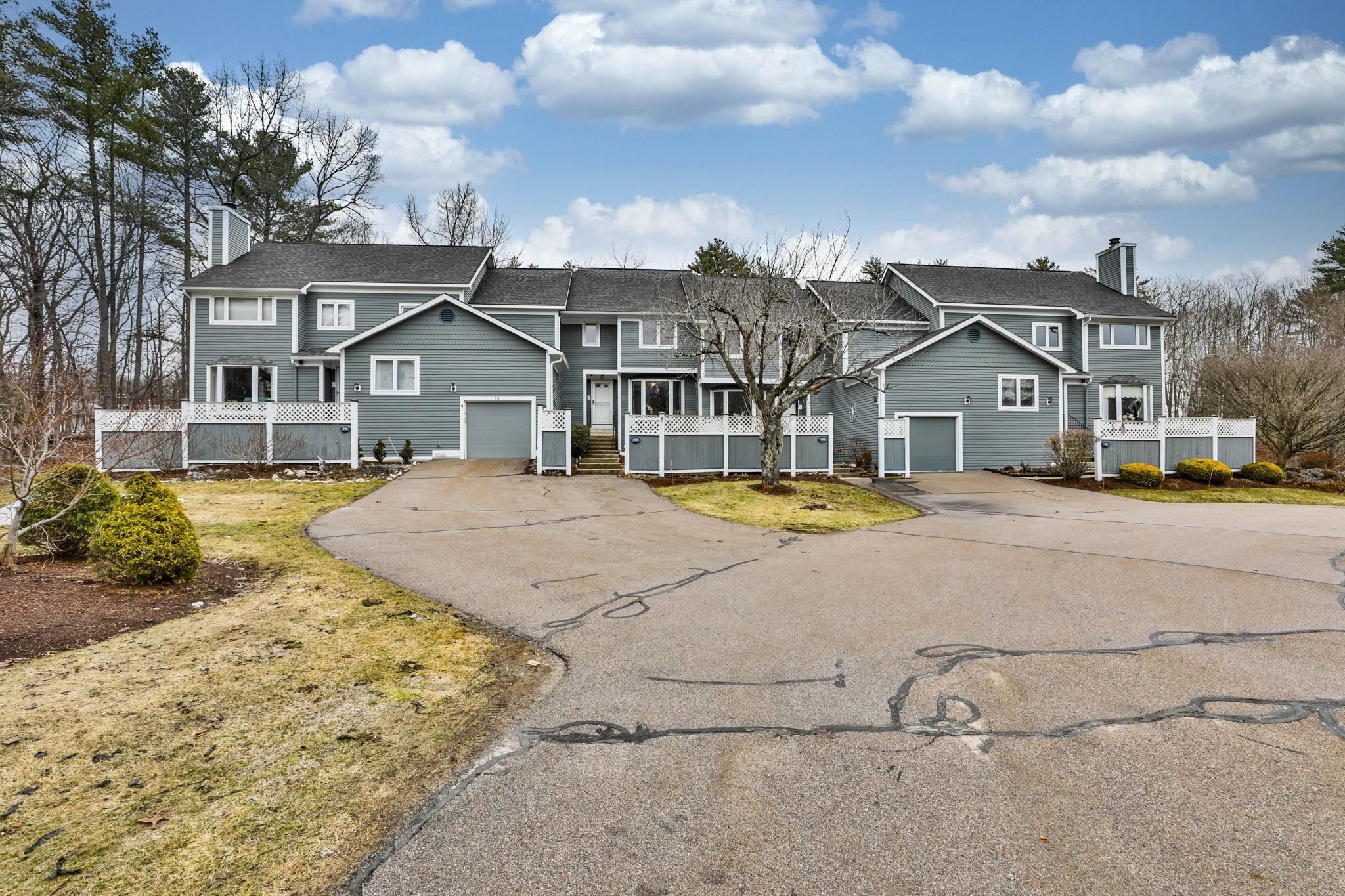 53 Hickory Ln, Windham, NH 03087