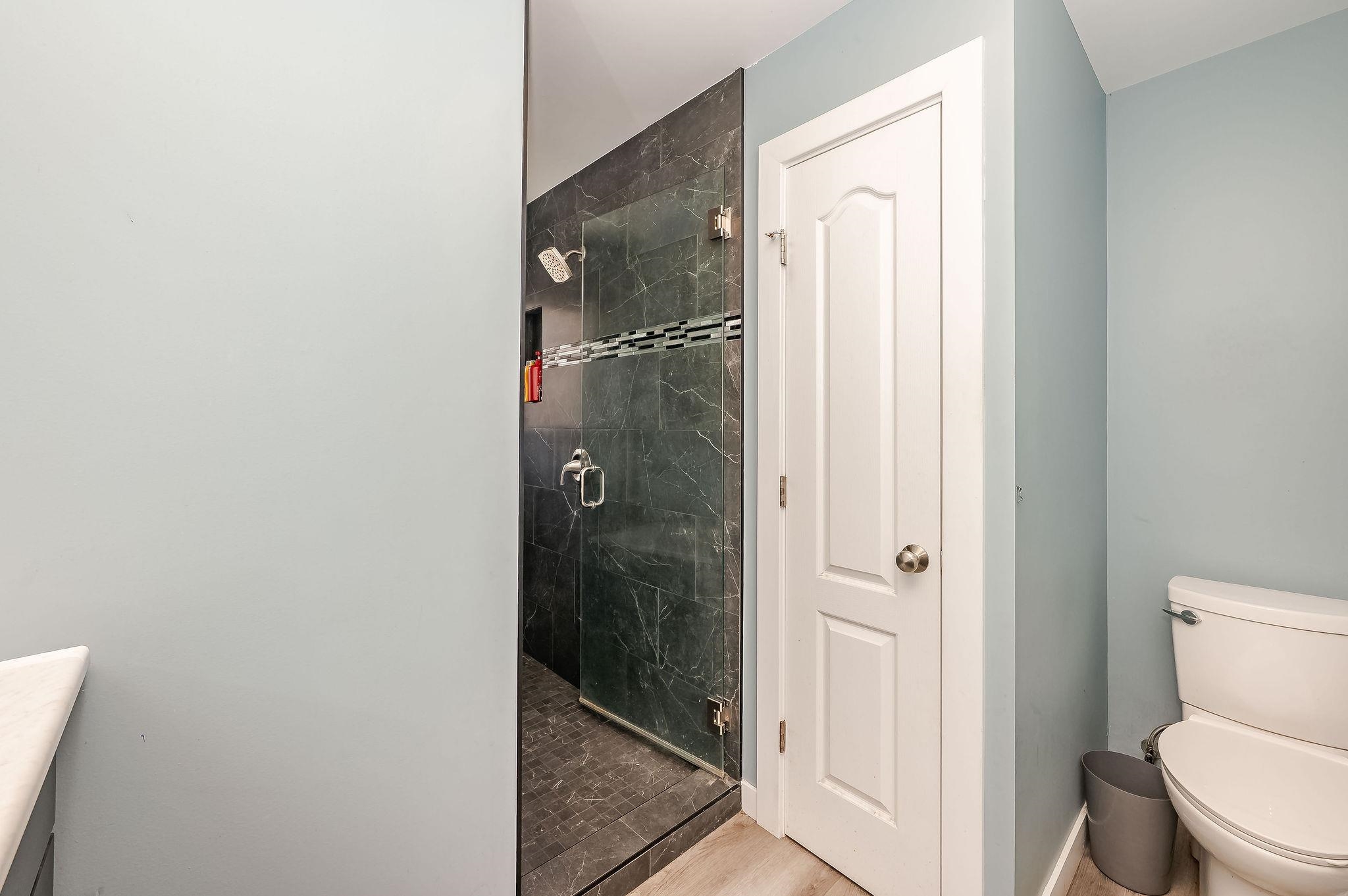 69 Hansonville Rd, Barrington, NH 03825