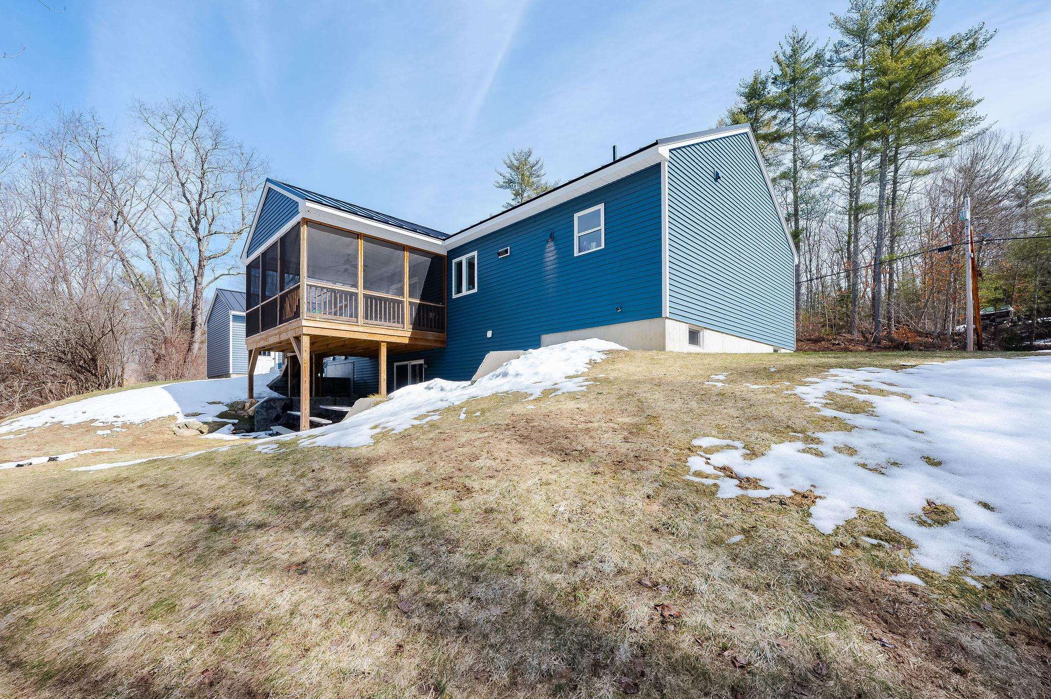 69 Hansonville Rd, Barrington, NH 03825
