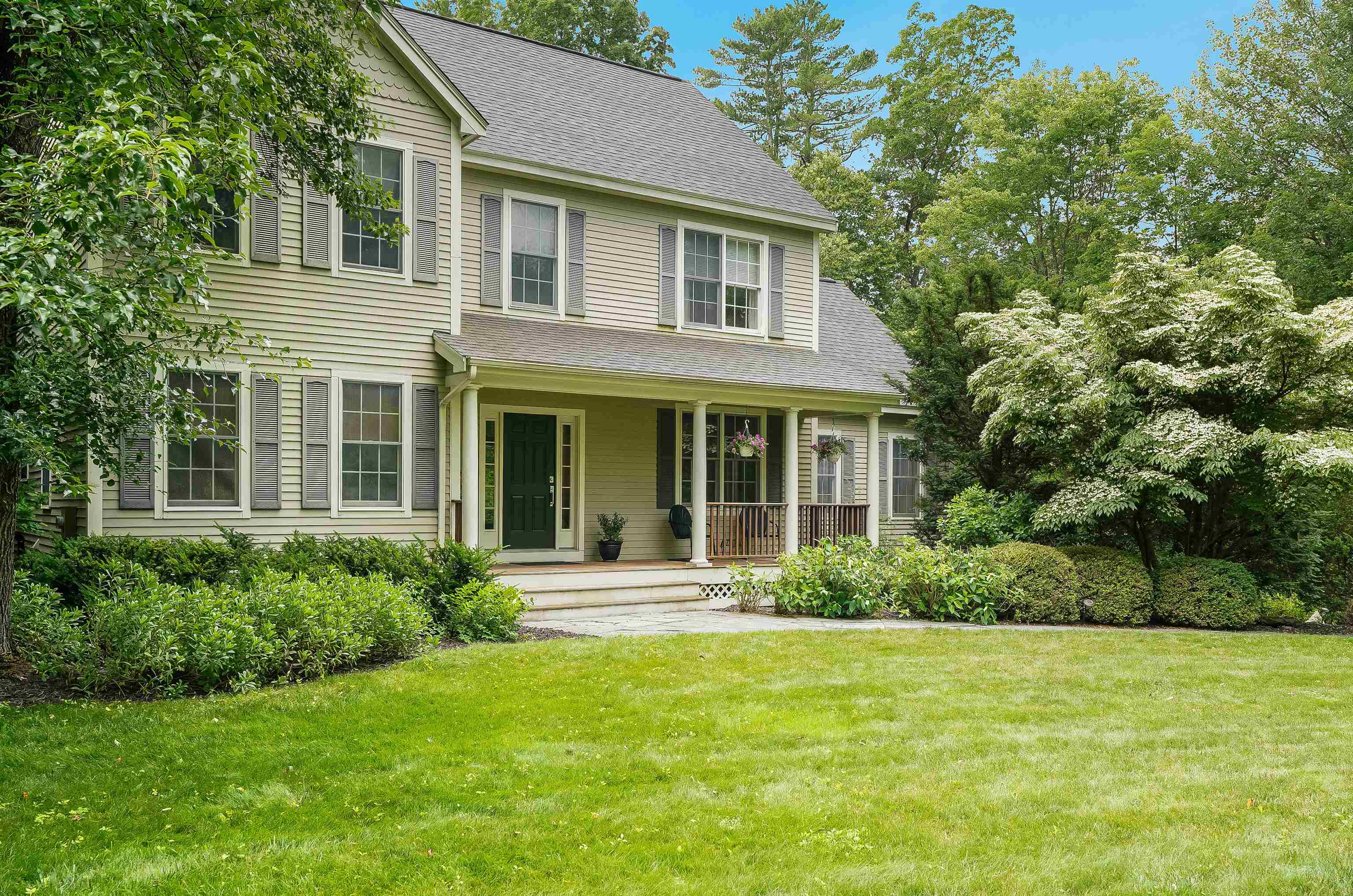 221 Piscassic Rd, Newfields, NH 03856