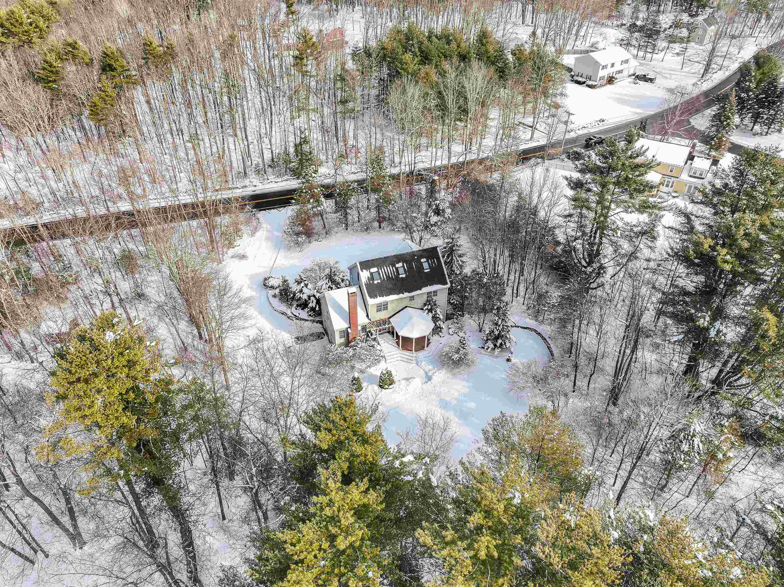 221 Piscassic Rd, Newfields, NH 03856