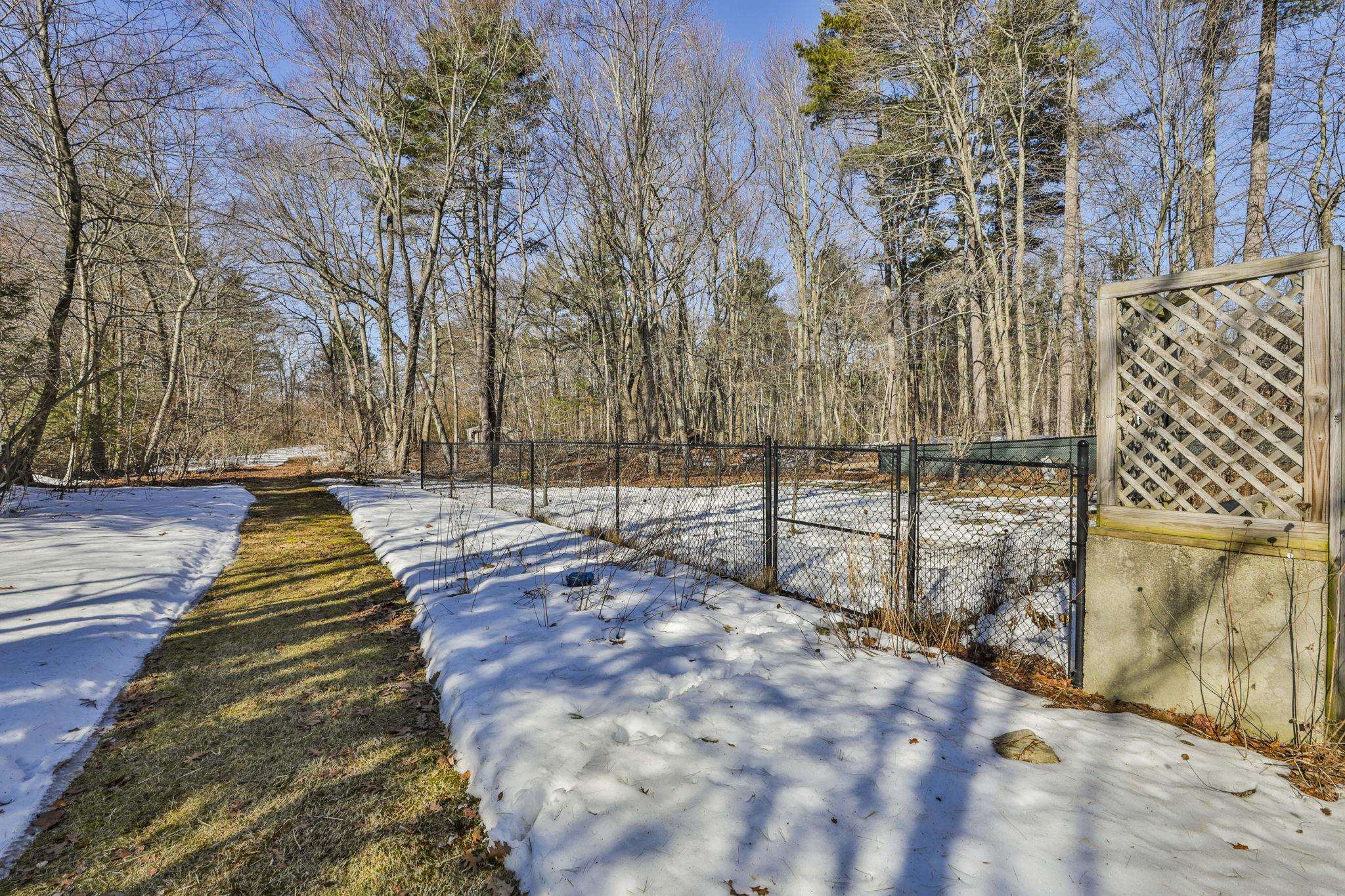 102 Bypass 28 , Derry, NH 03038