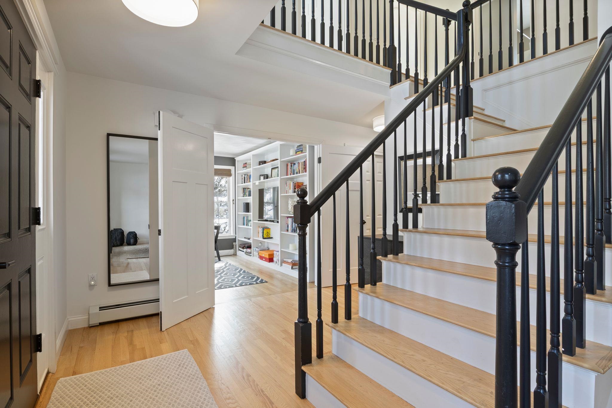 12 Runaway Rd, Newfields, NH 03856